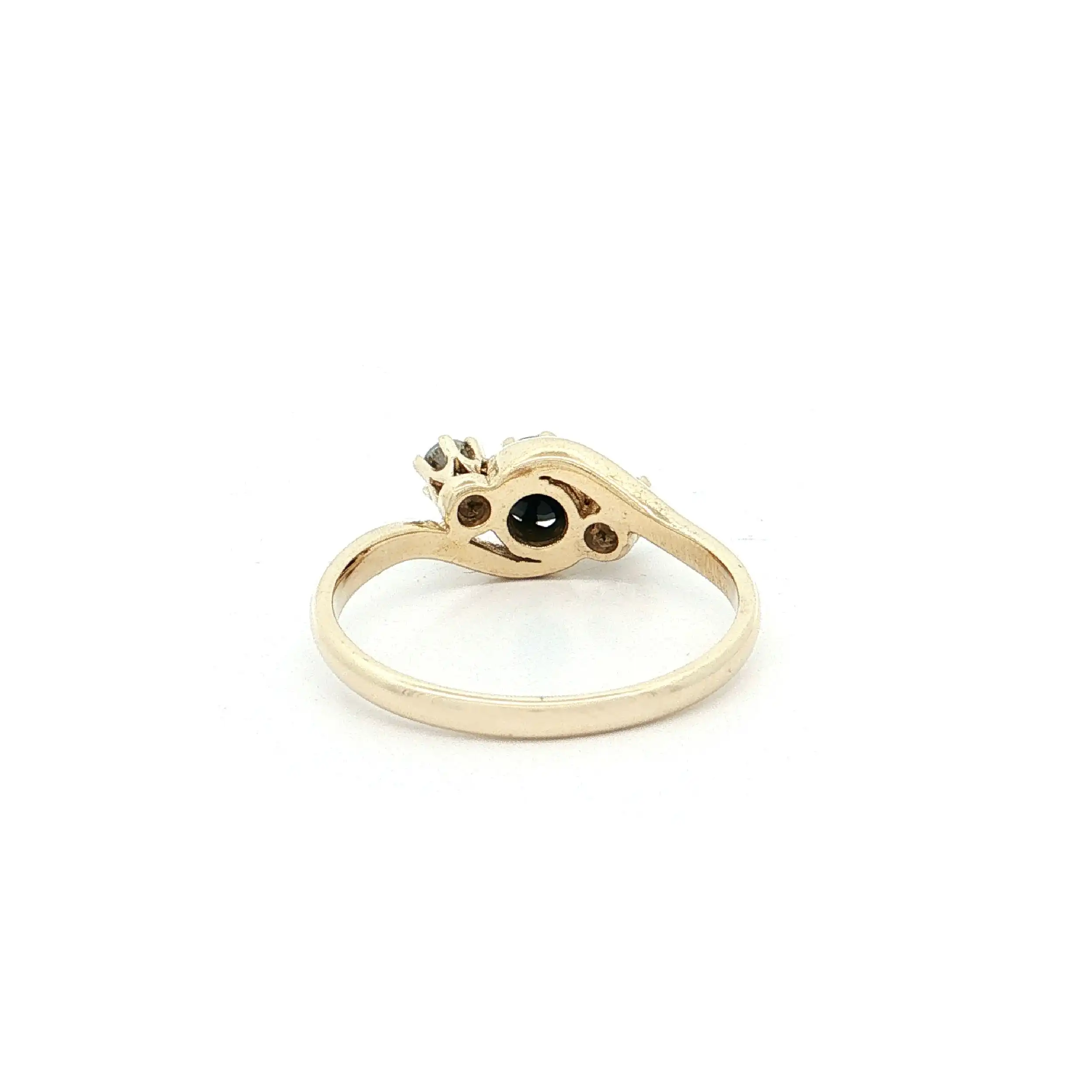 Ring Gelbgold mit Saphir und Brillanten Ring Gelbgold mit Saphir und Brillanten