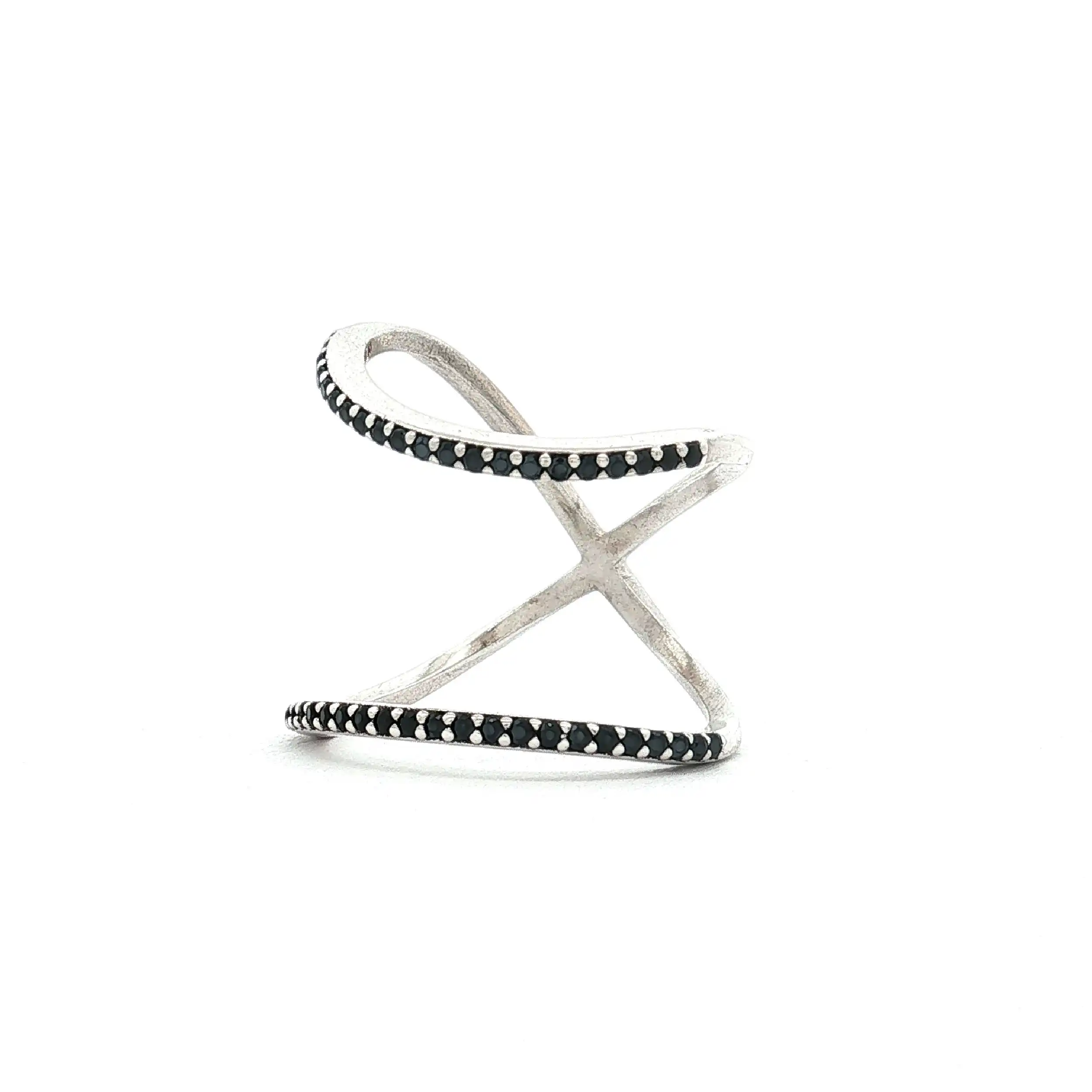 Ring Silber mit schwarzen Steinen