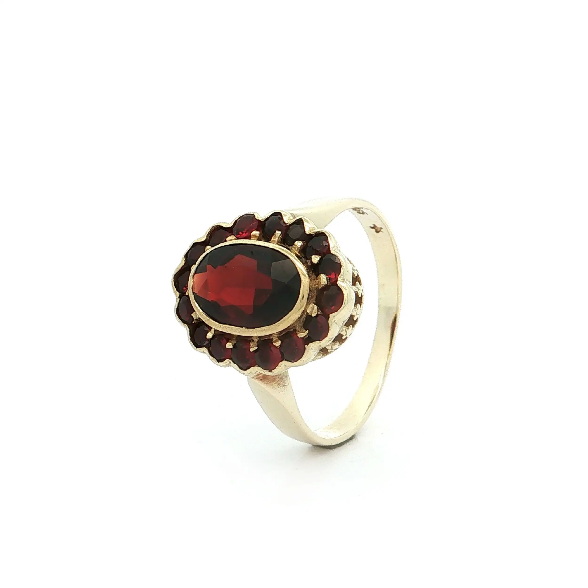 Ring Gelbgold mit Granat
