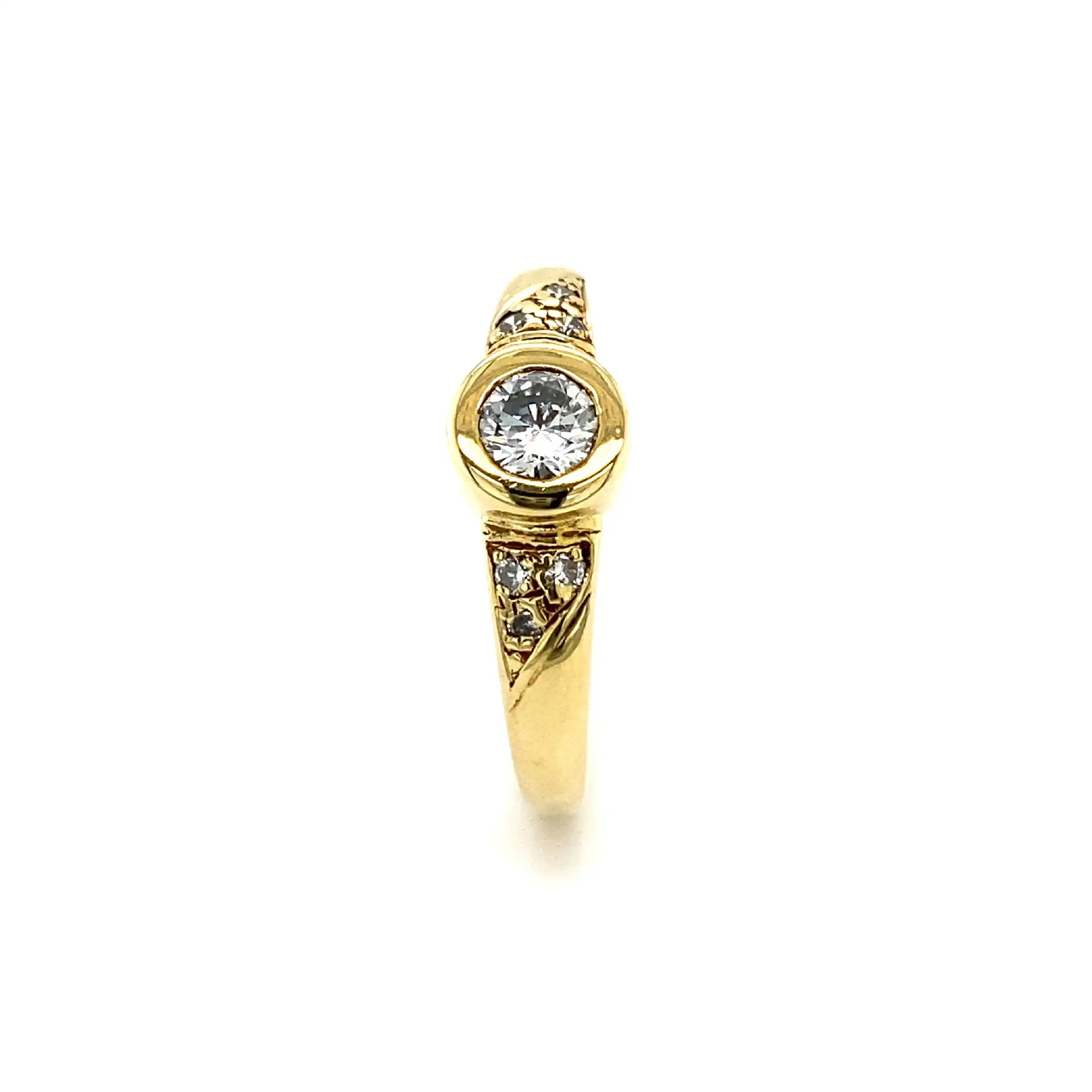 Ring Gelbgold mit Brillanten, graviert mit 0,40ct. Ring Gelbgold mit Brillanten, graviert mit 0,40ct.