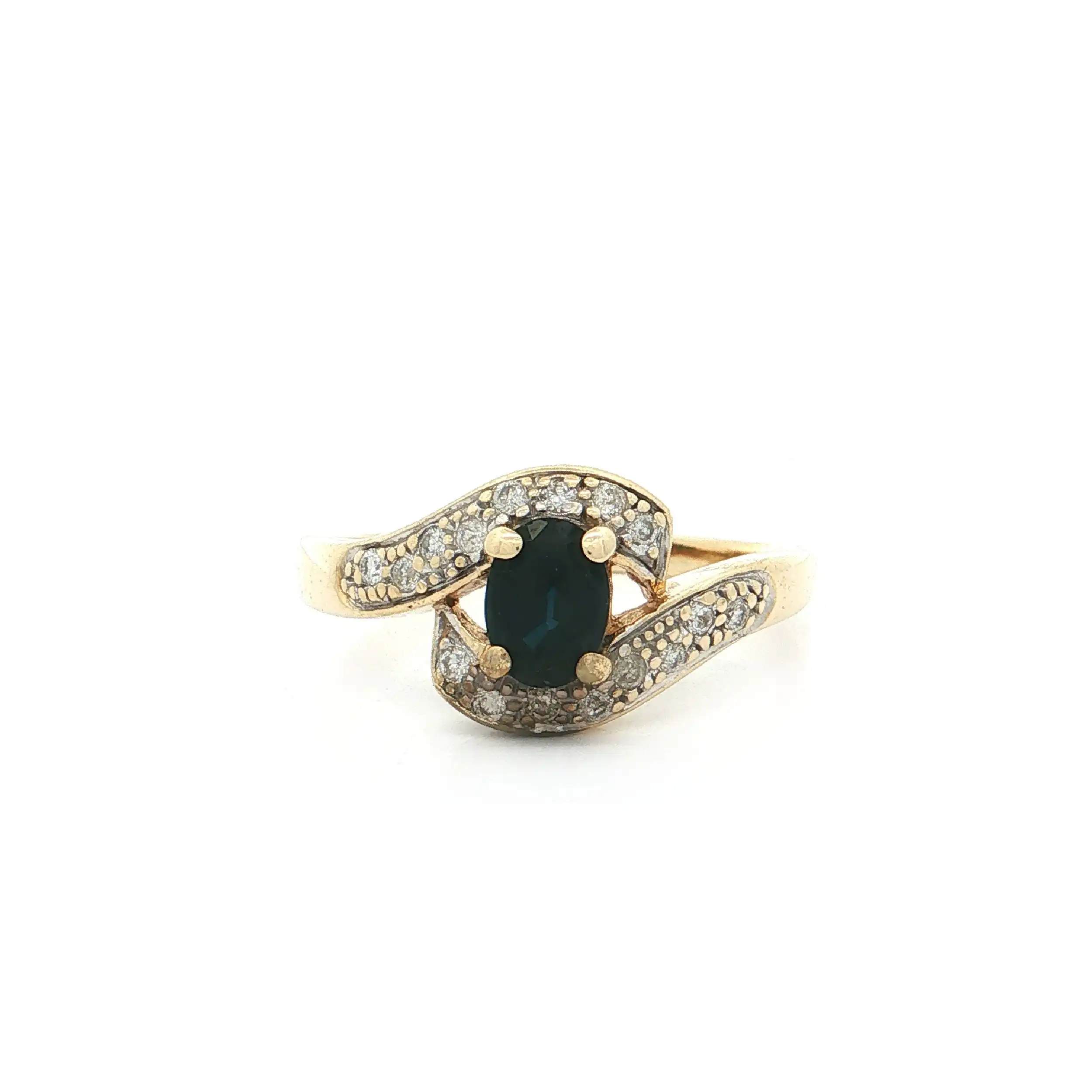 Ring mit Saphir und Brillanten