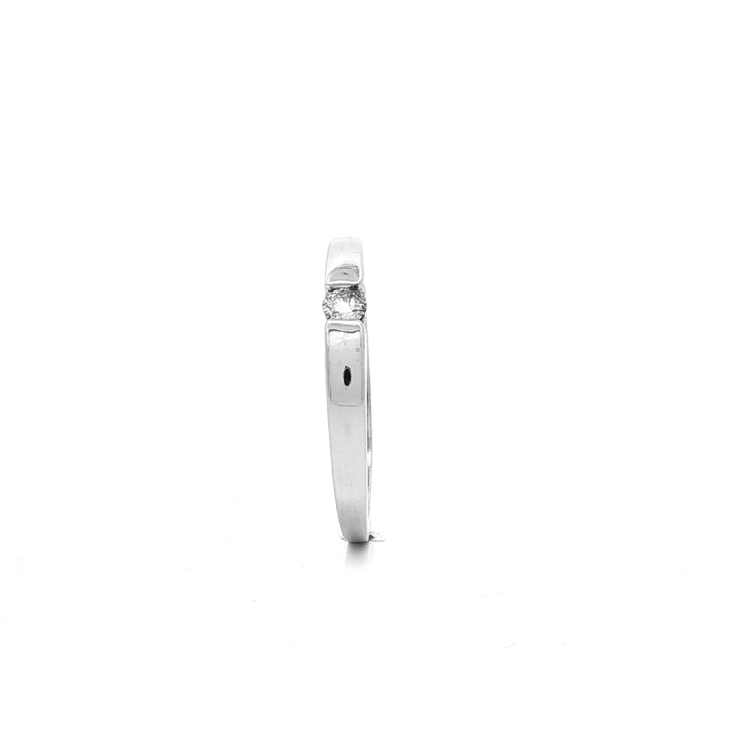 Ring Weißgold mit Brillant Solitär, graviert mit 0,08ct Ring Weißgold mit Brillant Solitär, graviert mit 0,08ct