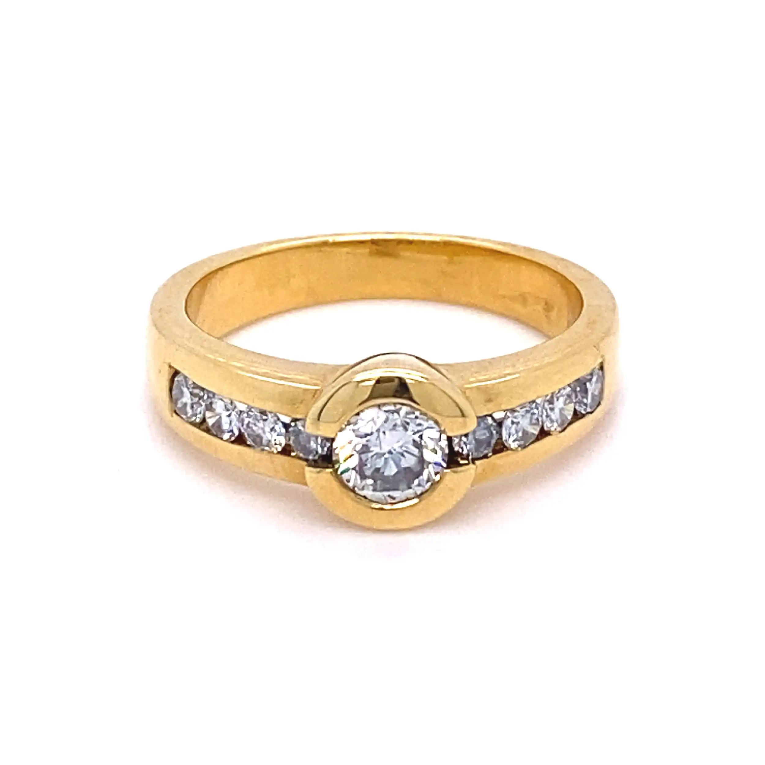 Ring mit Brillanten Ring mit Brillanten