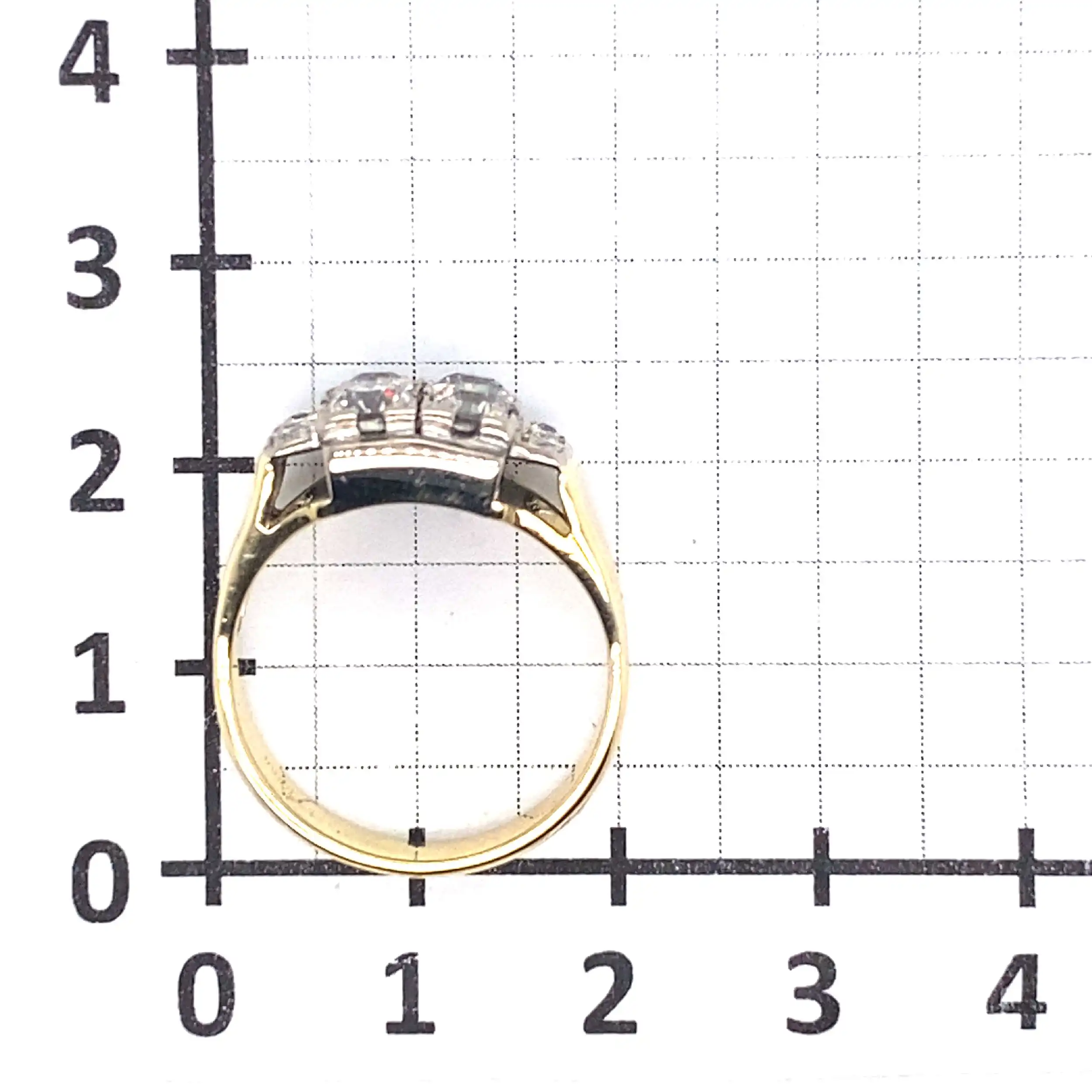 Ring Bicolor mit Diamanten im Altschliff Ring Bicolor mit Diamanten im Altschliff