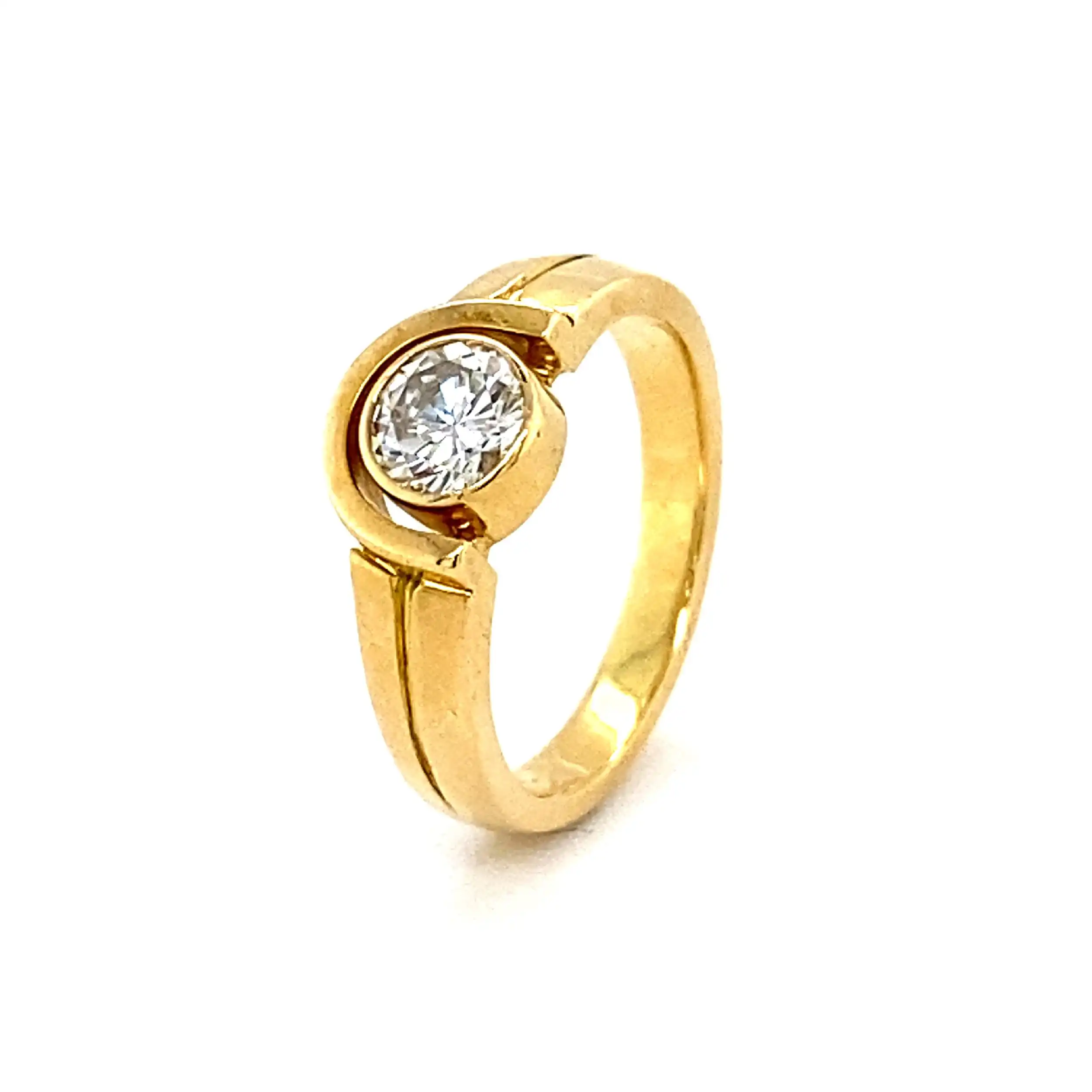 Ring Gelbgold mit Brillant Ring Gelbgold mit Brillant