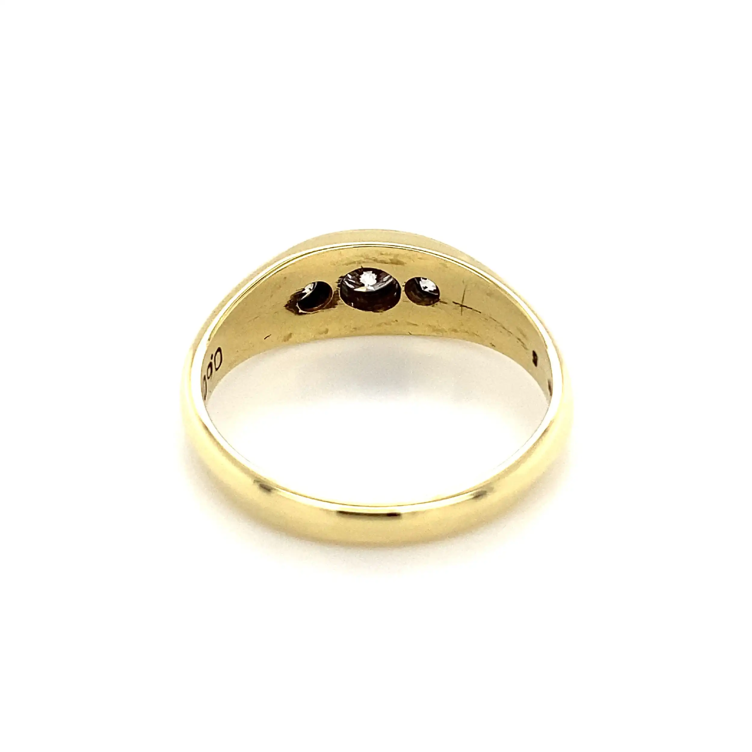 Ring Gelbgold mit Brillanten, graviert mit 0,60ct. Ring Gelbgold mit Brillanten, graviert mit 0,60ct.