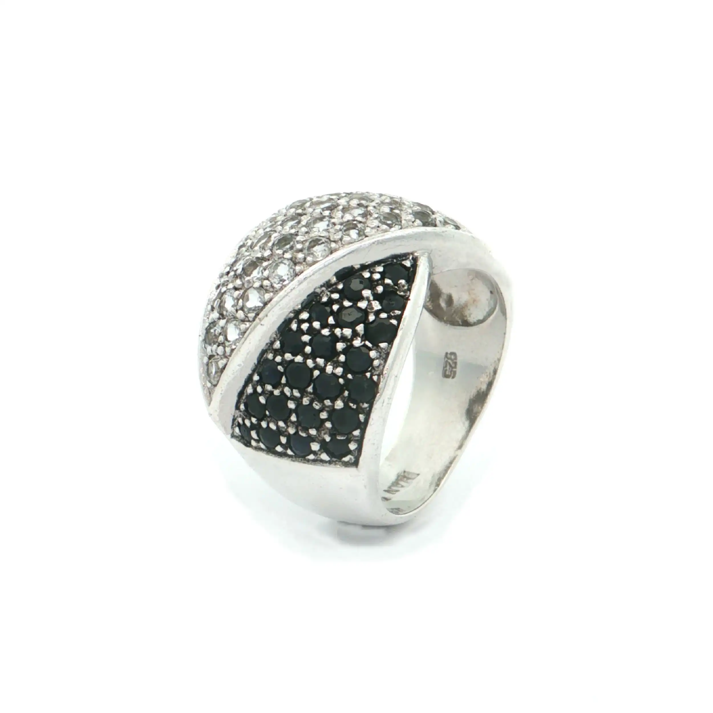 Ring Silber mit schwarzen und weißen Zirkonia Ring Silber mit schwarzen und weißen Zirkonia