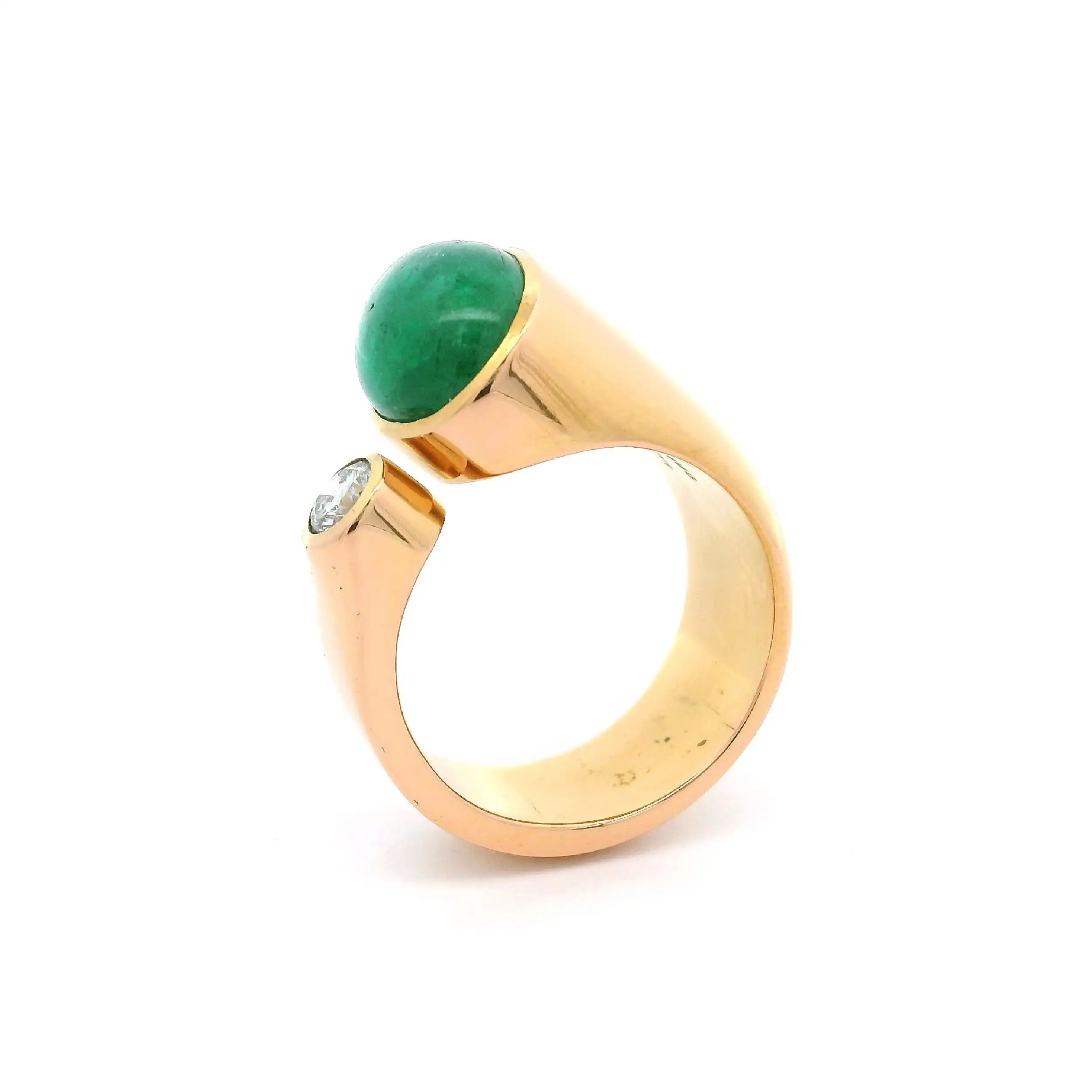 Ring Gelbgold mit Smaragd Cabochon & Brillant