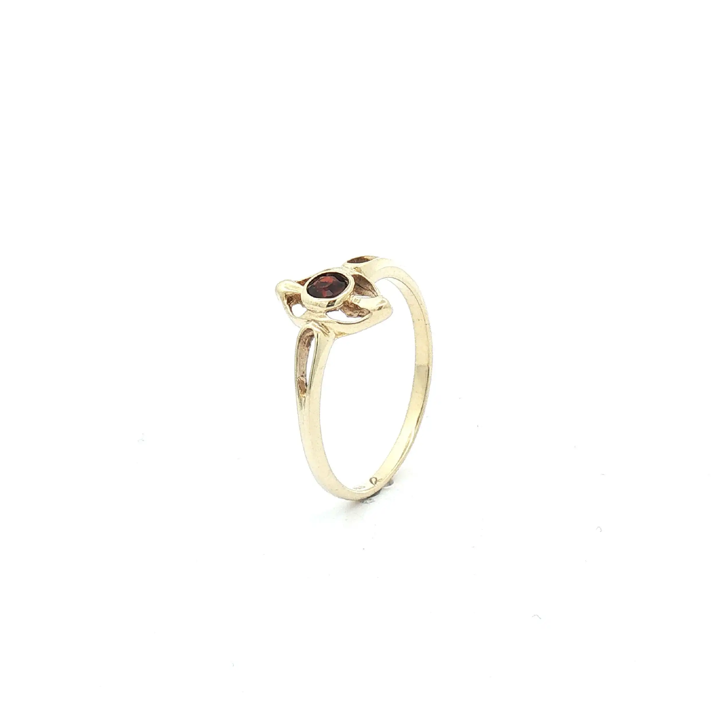 Ring Gelbgold mit Granat Ring Gelbgold mit Granat