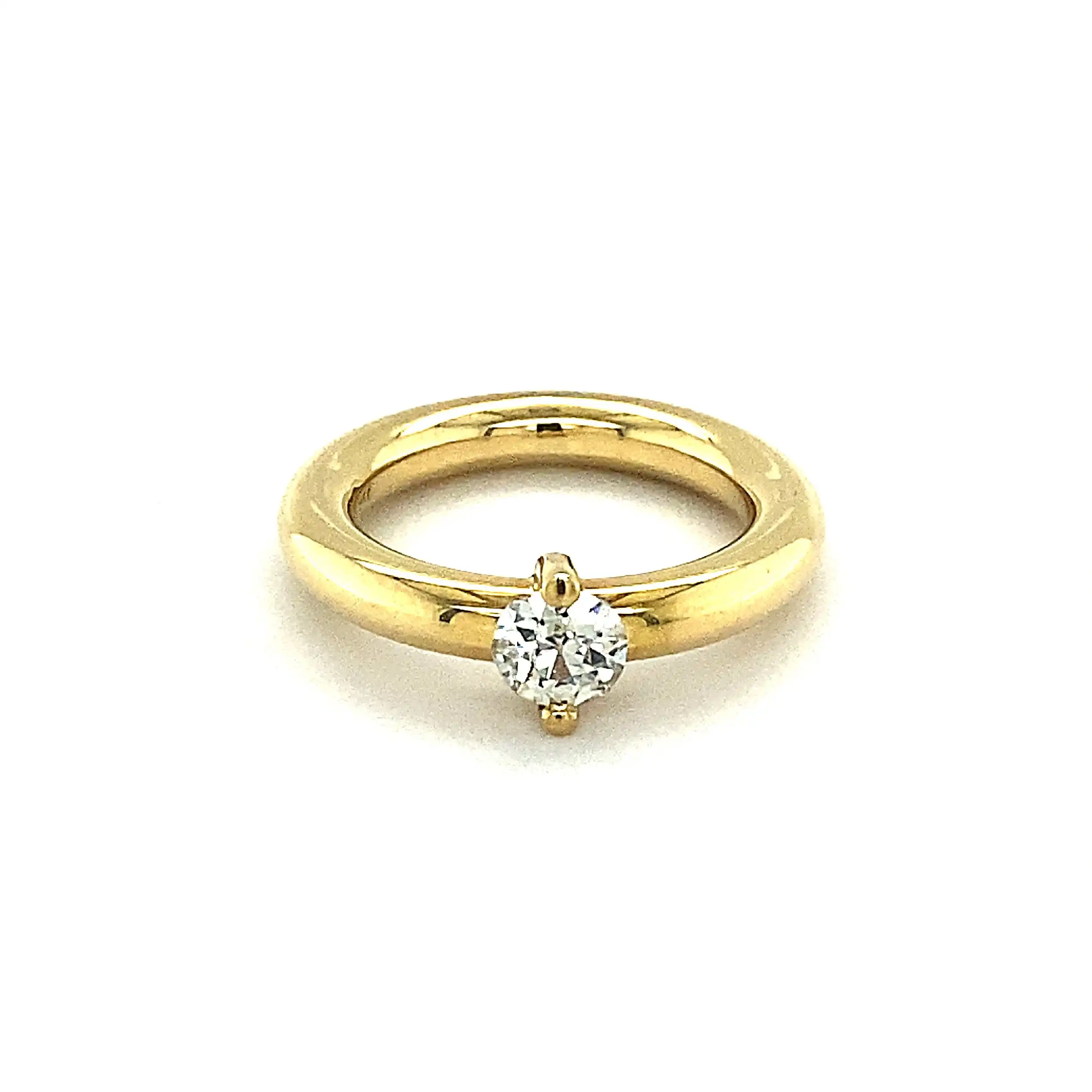 Ring Gelbgold mit Brillant in Altschliff Ring Gelbgold mit Brillant in Altschliff