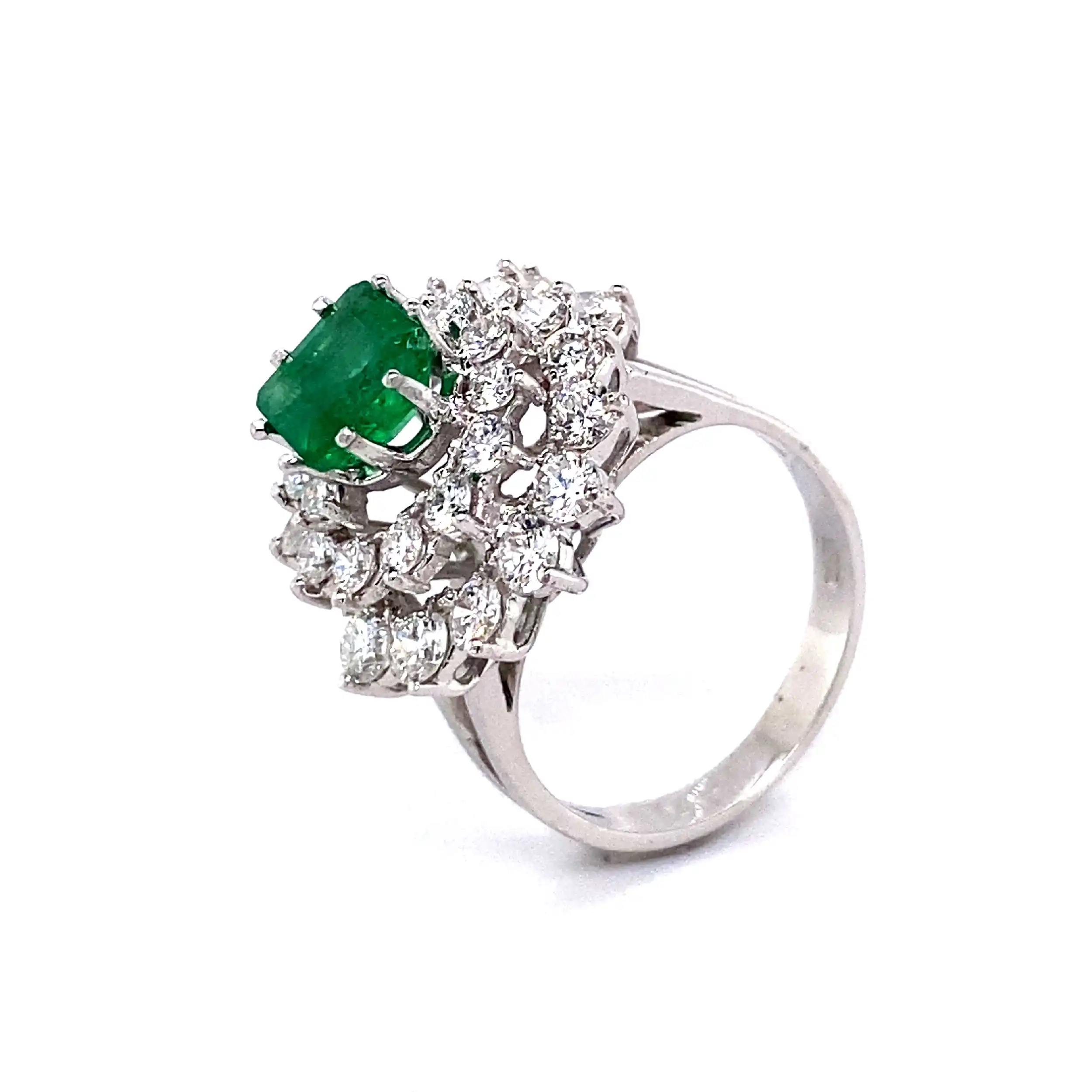 Ring Weißgold mit Smaragd und Brillanten Ring Weißgold mit Smaragd und Brillanten