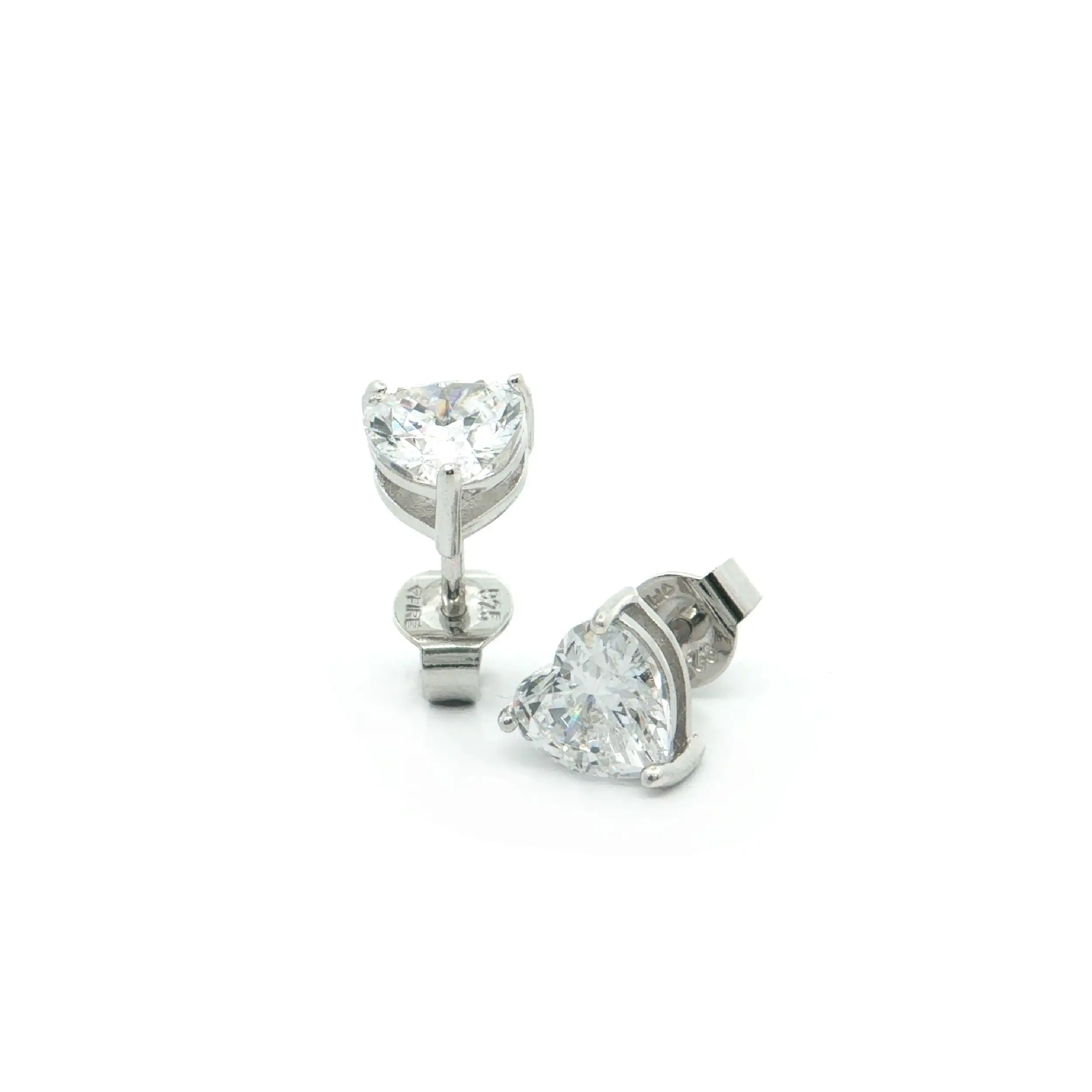 Ohrstecker Silber mit Zirkonia-Herzchen Ohrstecker Silber mit Zirkonia-Herzchen