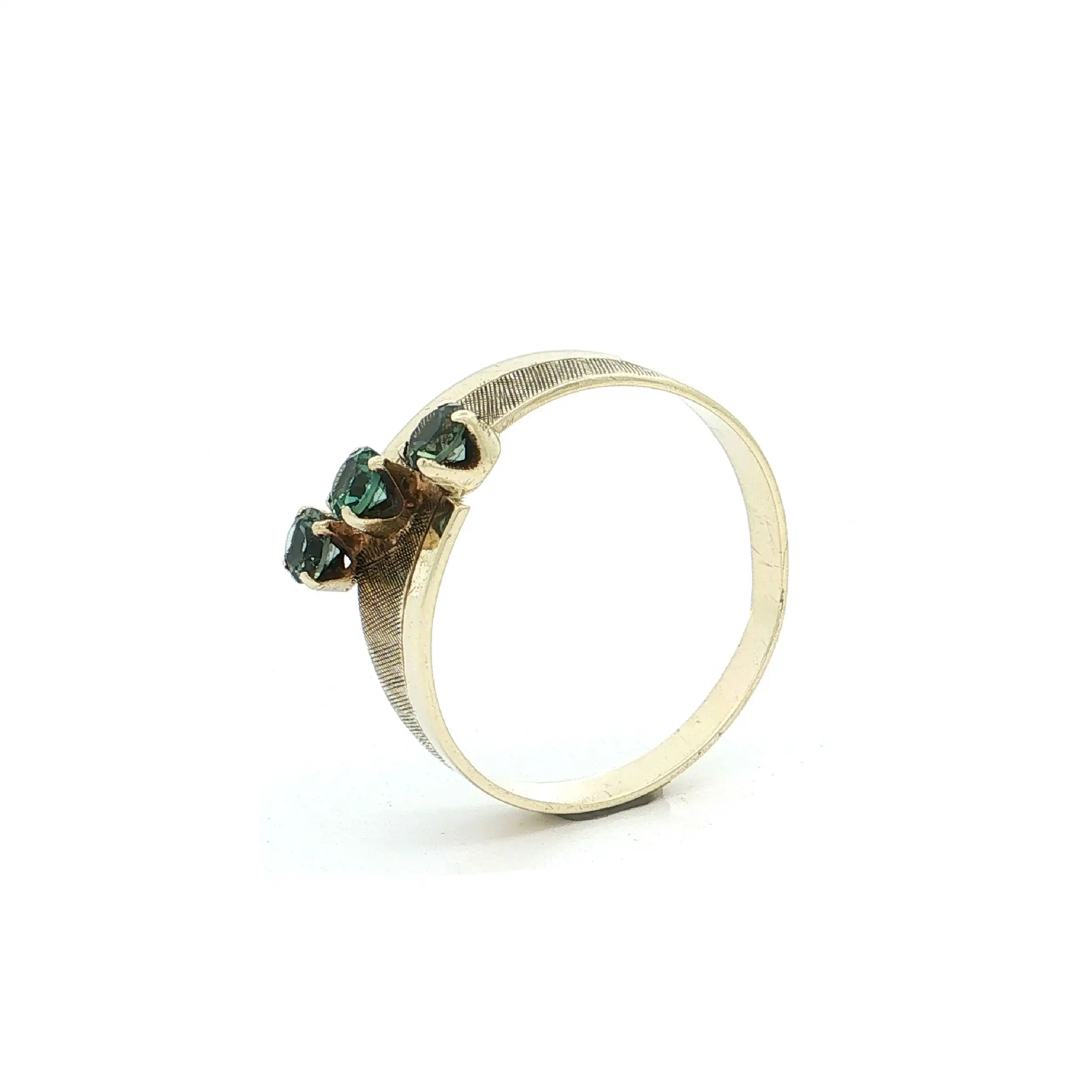 Ring Gelbgold mit grünen Farbsteinen