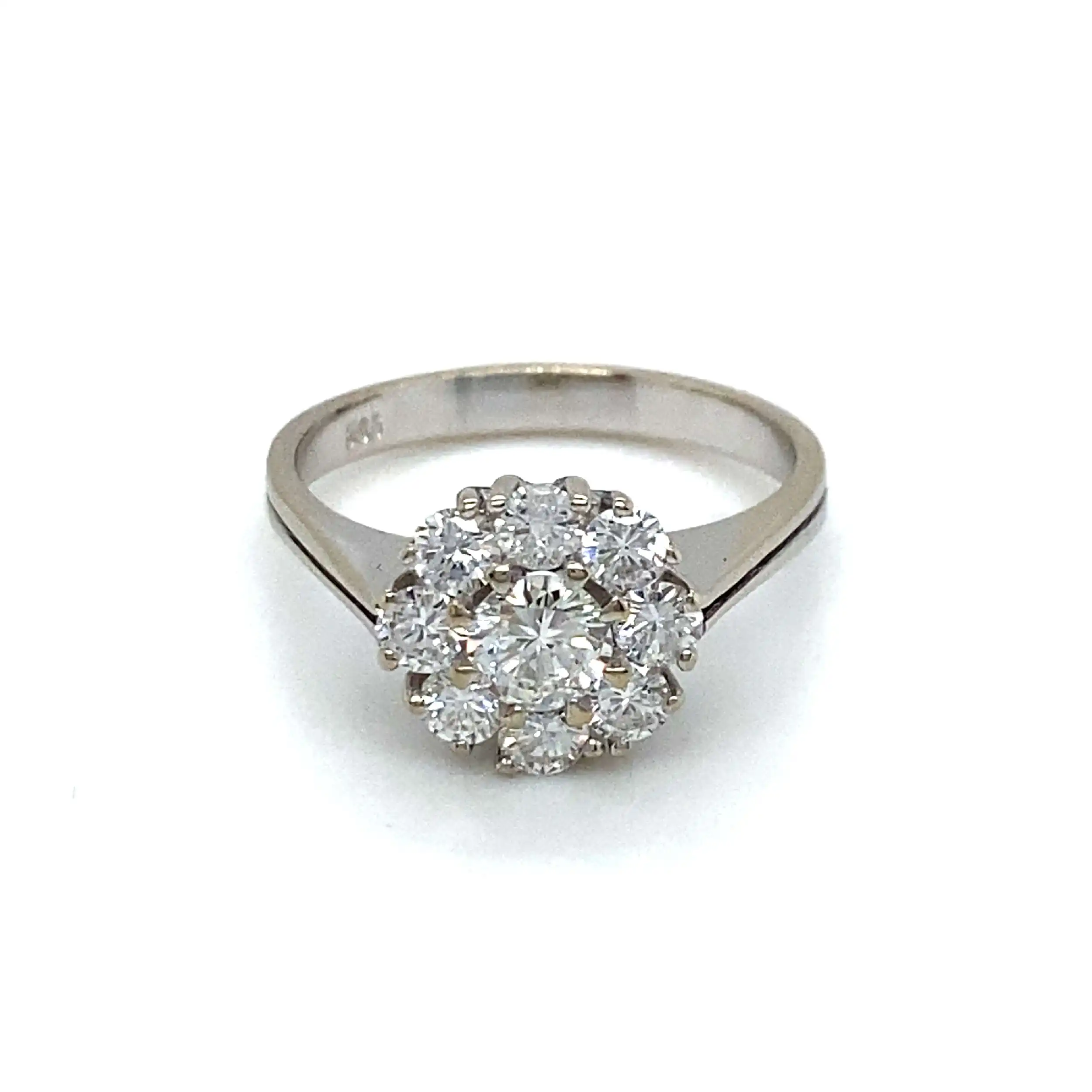 Ring Weißgold mit Brillanten, 1 Stein stark beschädigt Ring Weißgold mit Brillanten, 1 Stein stark beschädigt
