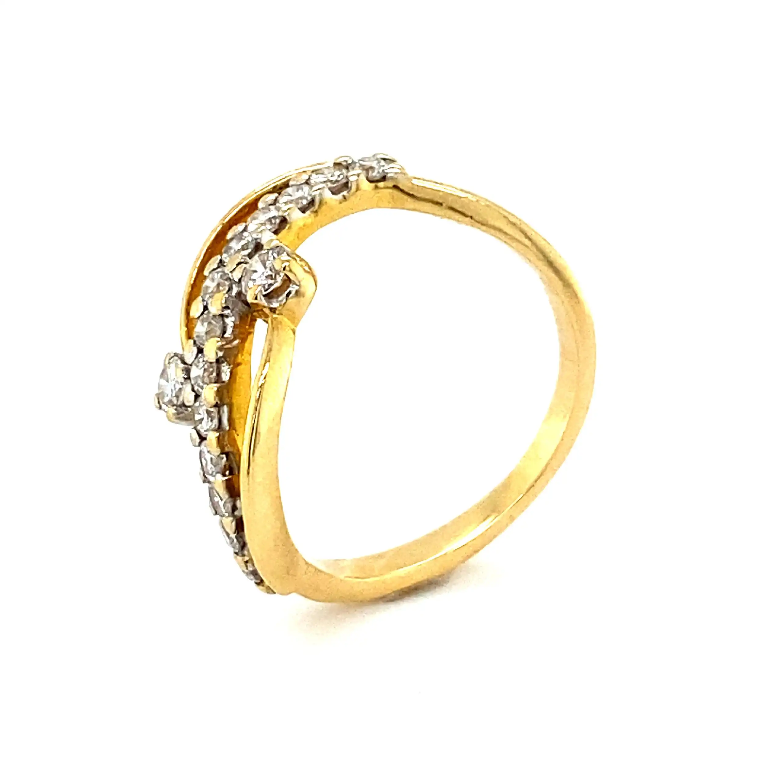 Ring Gelbgold mit Brillanten, garviert mit 0,75ct Ring Gelbgold mit Brillanten, garviert mit 0,75ct