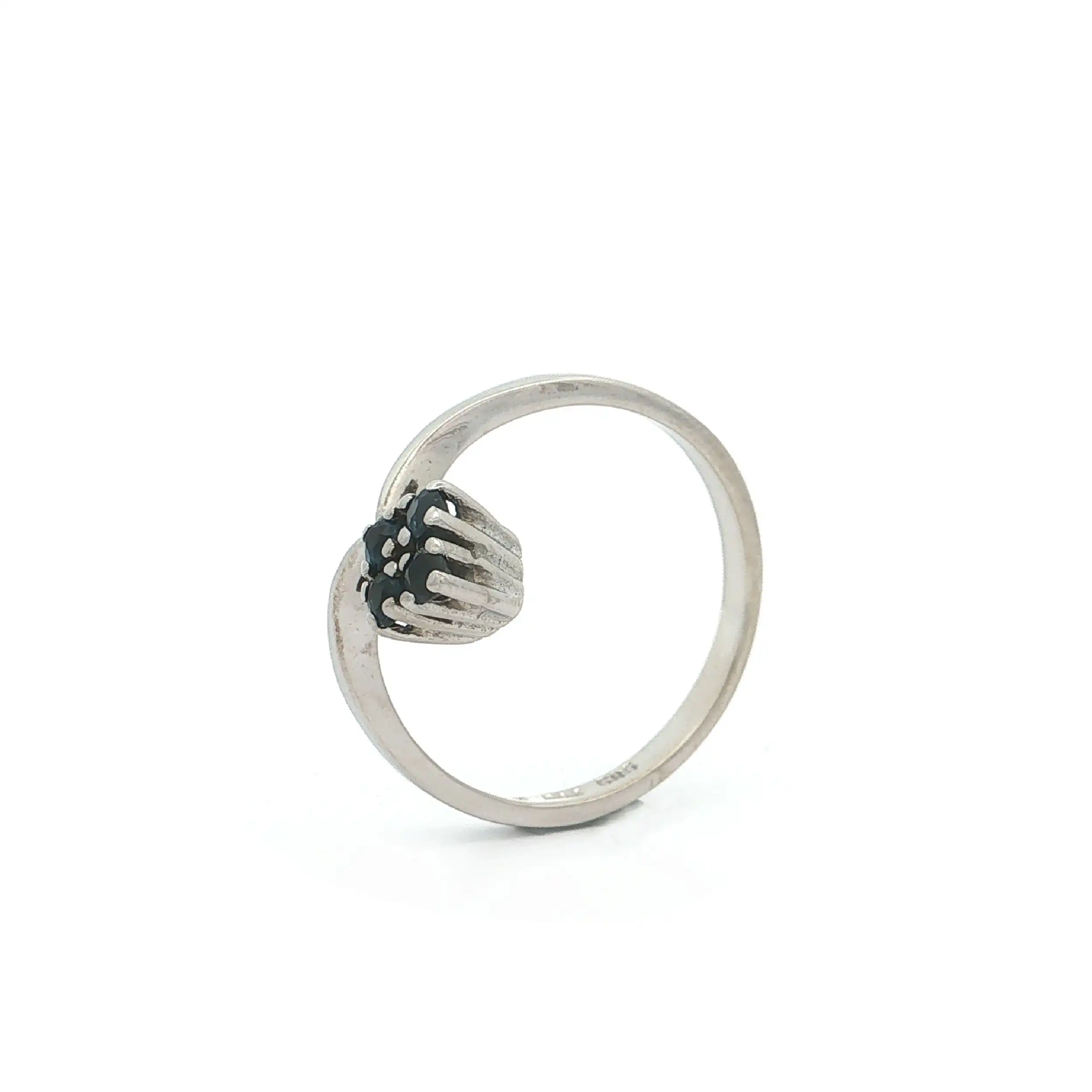 Ring Weißgold mit Saphiren Ring Weißgold mit Saphiren