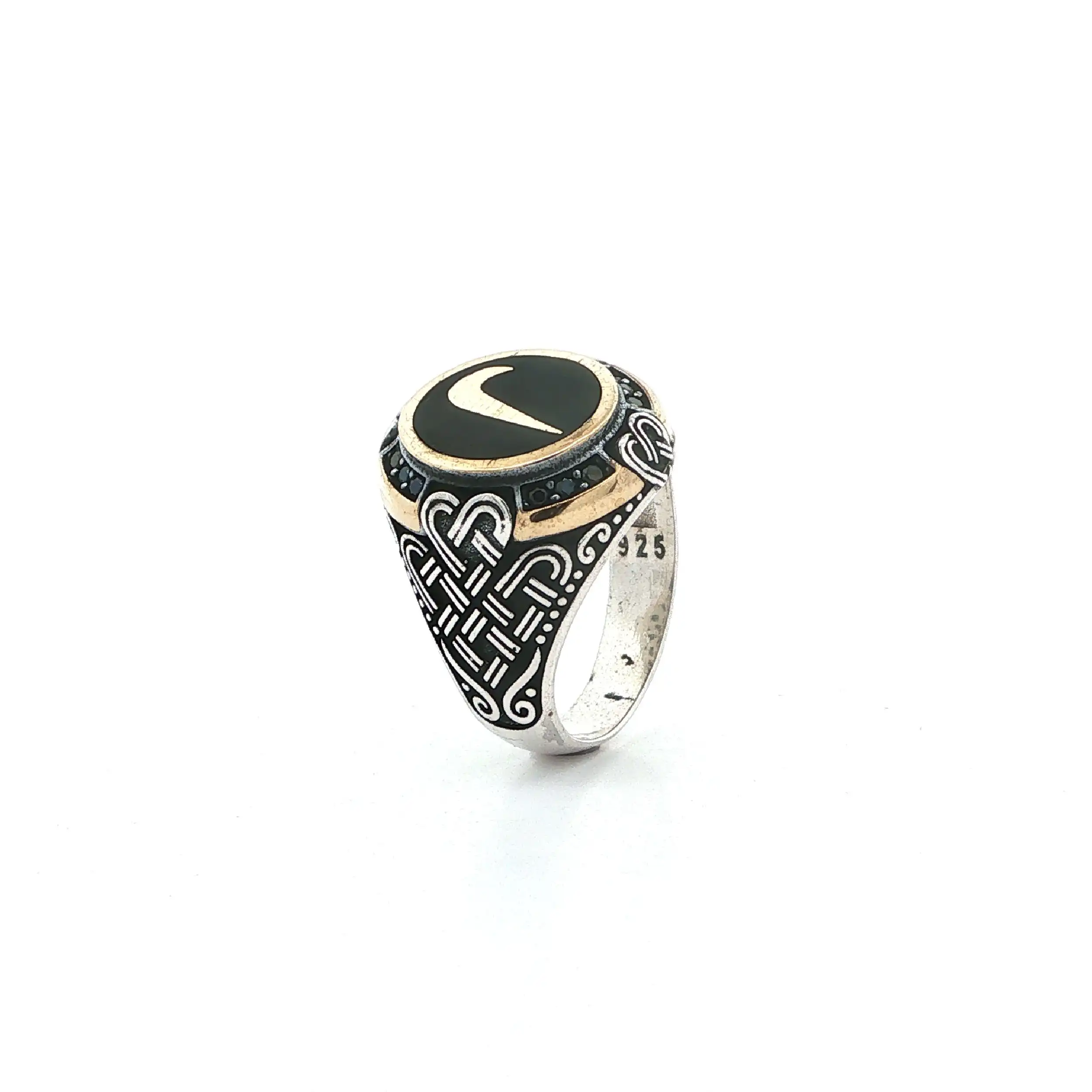 Silberring mit schwarzen Farbsteinen & Nike Emblem