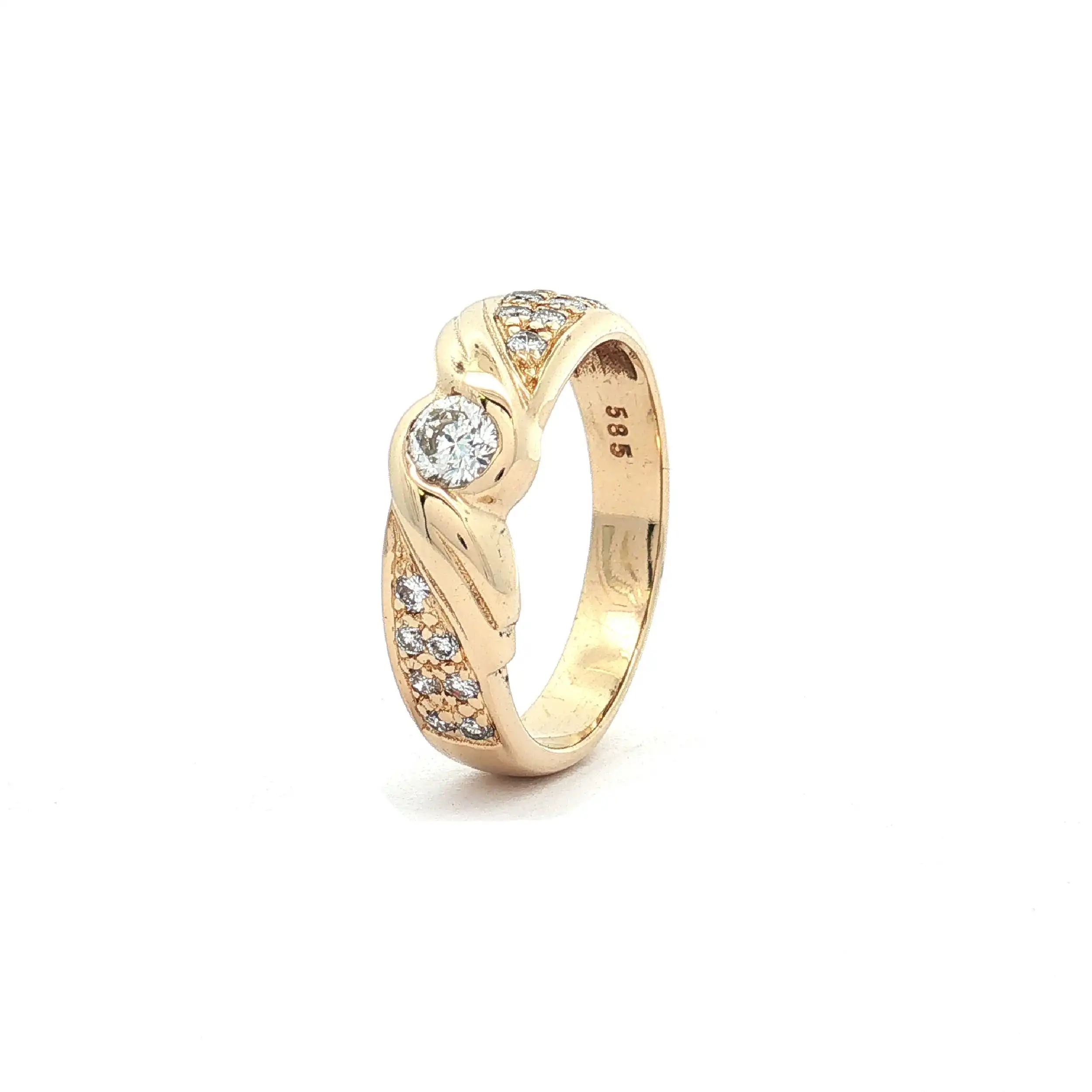 Ring Gelbgold mit Brillanten Ring Gelbgold mit Brillanten