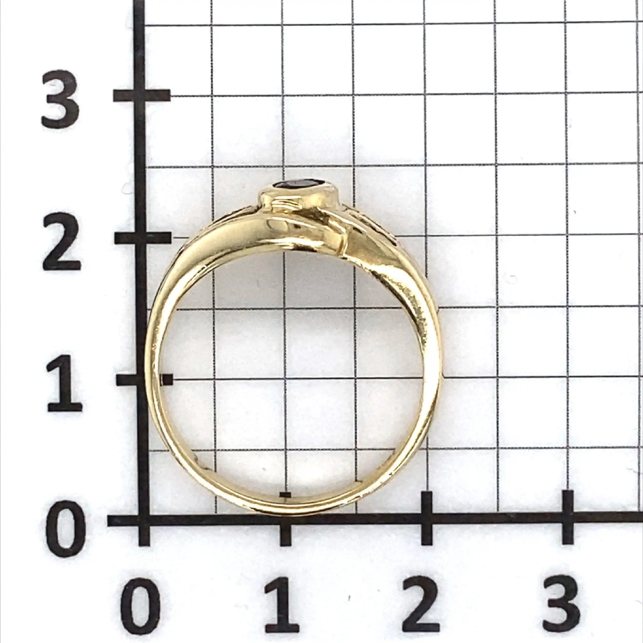 Ring Gelbgold mit blauem Farbstein und Zirkonia Ring Gelbgold mit blauem Farbstein und Zirkonia