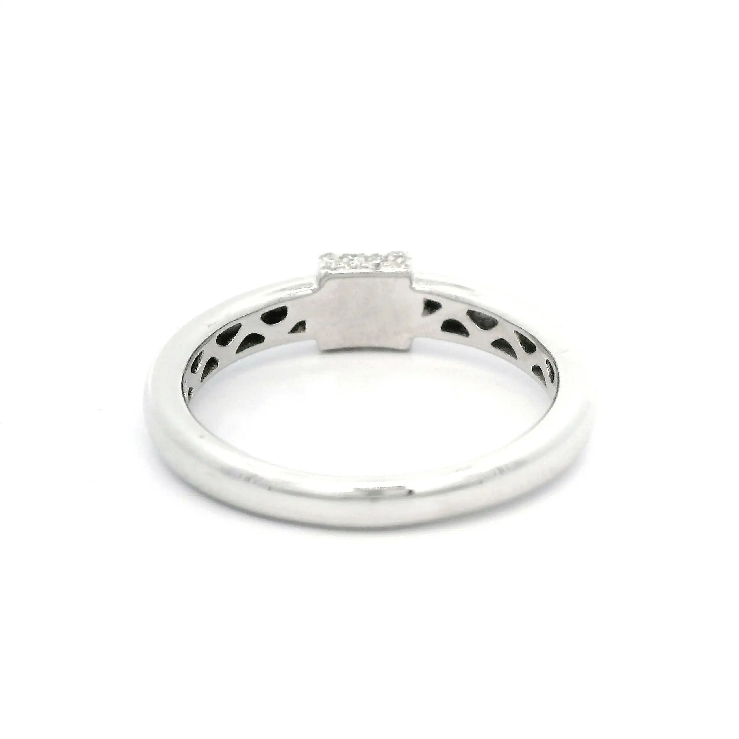 Ring Weißgold "Tönnchen" mit Brillanten Ring Weißgold "Tönnchen" mit Brillanten