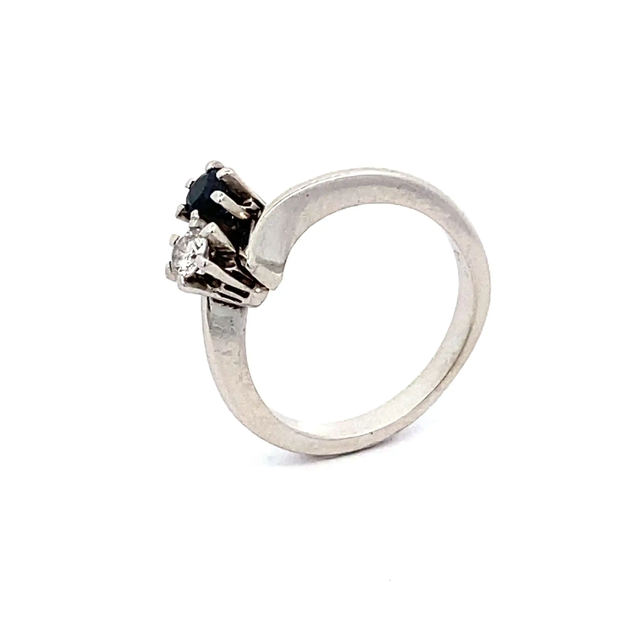 Ring Weißgold mit Saphir und Brillant Ring Weißgold mit Saphir und Brillant