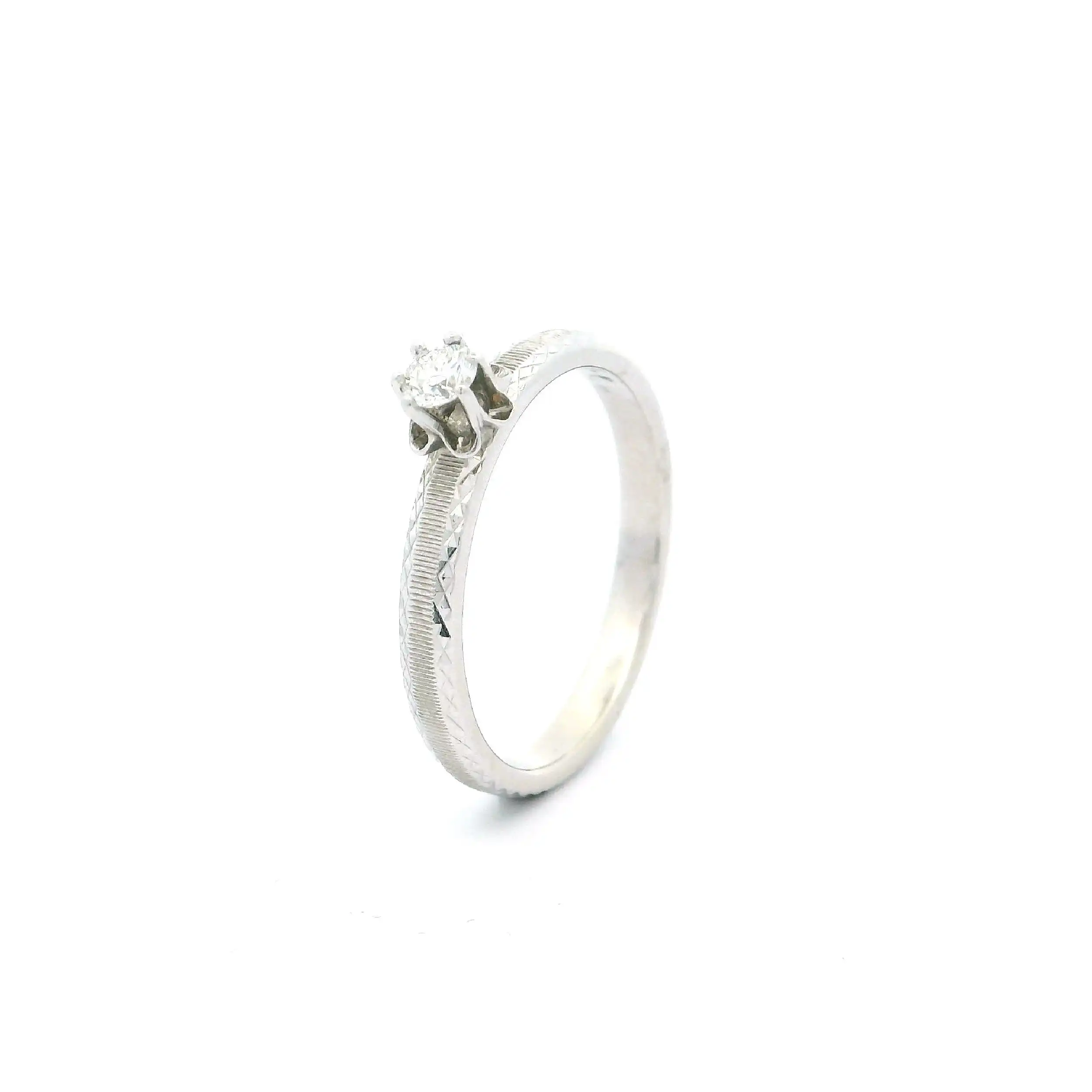Ring Weißgold mit Brillant, graviert mit 0,10ct. Ring Weißgold mit Brillant, graviert mit 0,10ct.