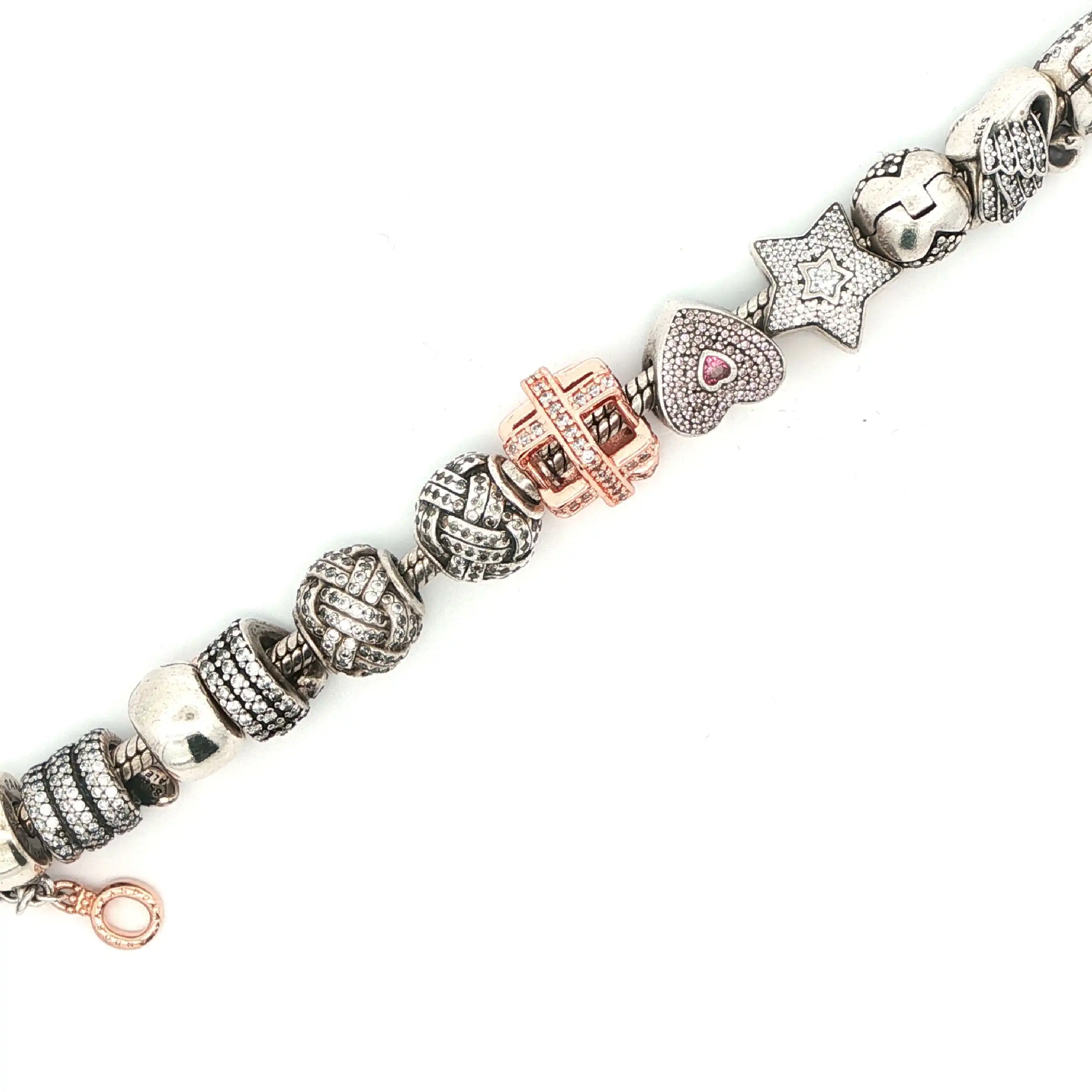 Pandora Armband mit diversen Charms Pandora Armband mit diversen Charms