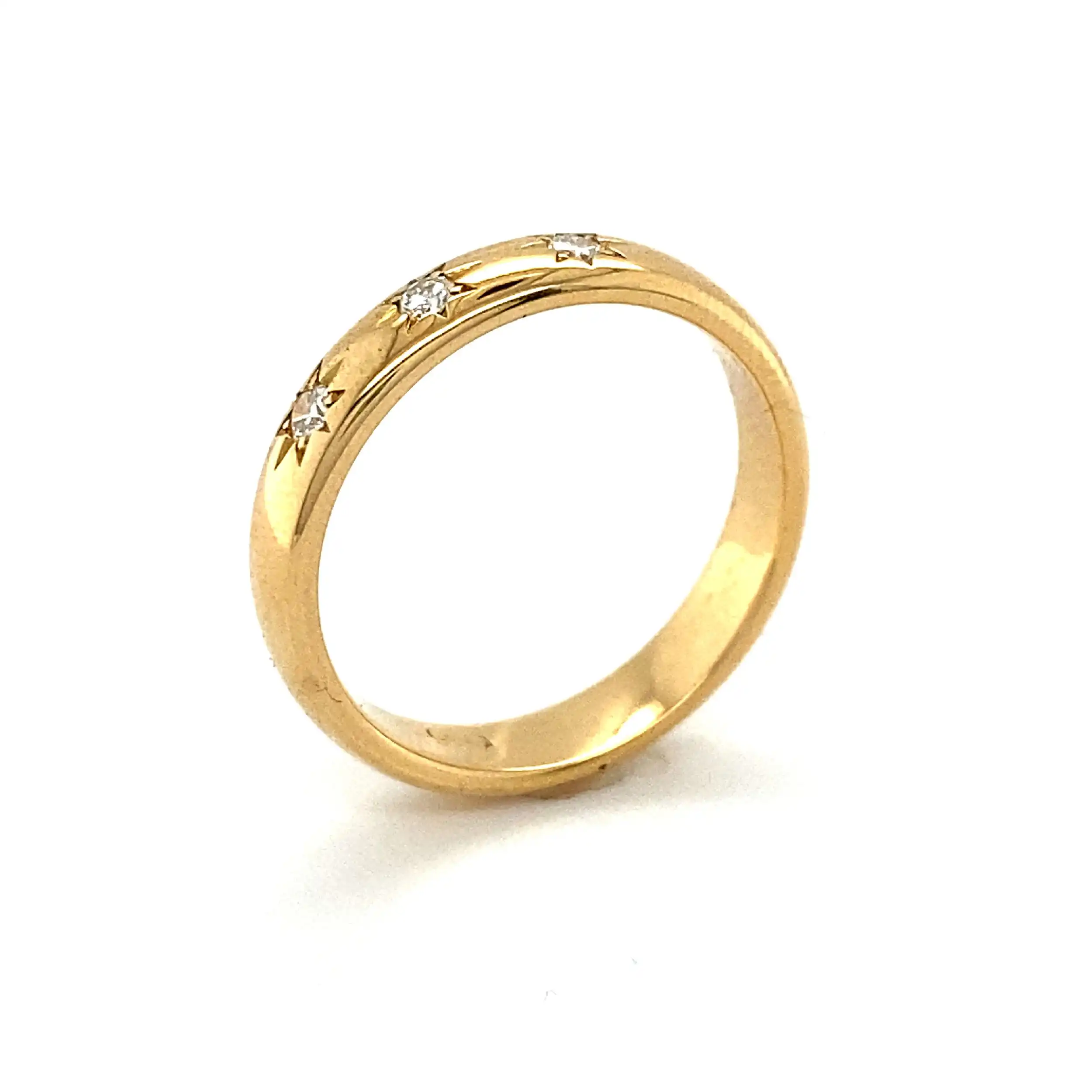 Ring Gelbgold mit Brillanten, graviert 0,08ct. Ring Gelbgold mit Brillanten, graviert 0,08ct.