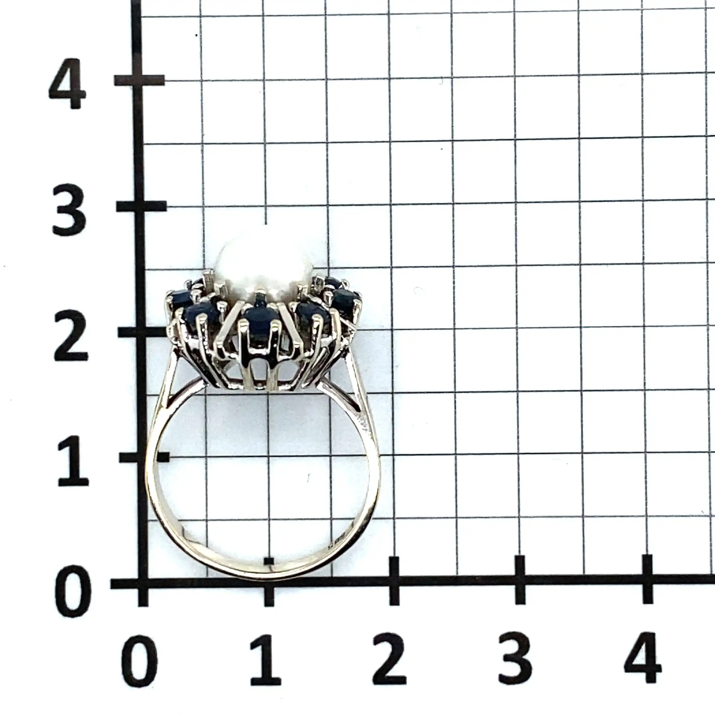 Ring Weißgold mit Perle und Saphiren Ring Weißgold mit Perle und Saphiren