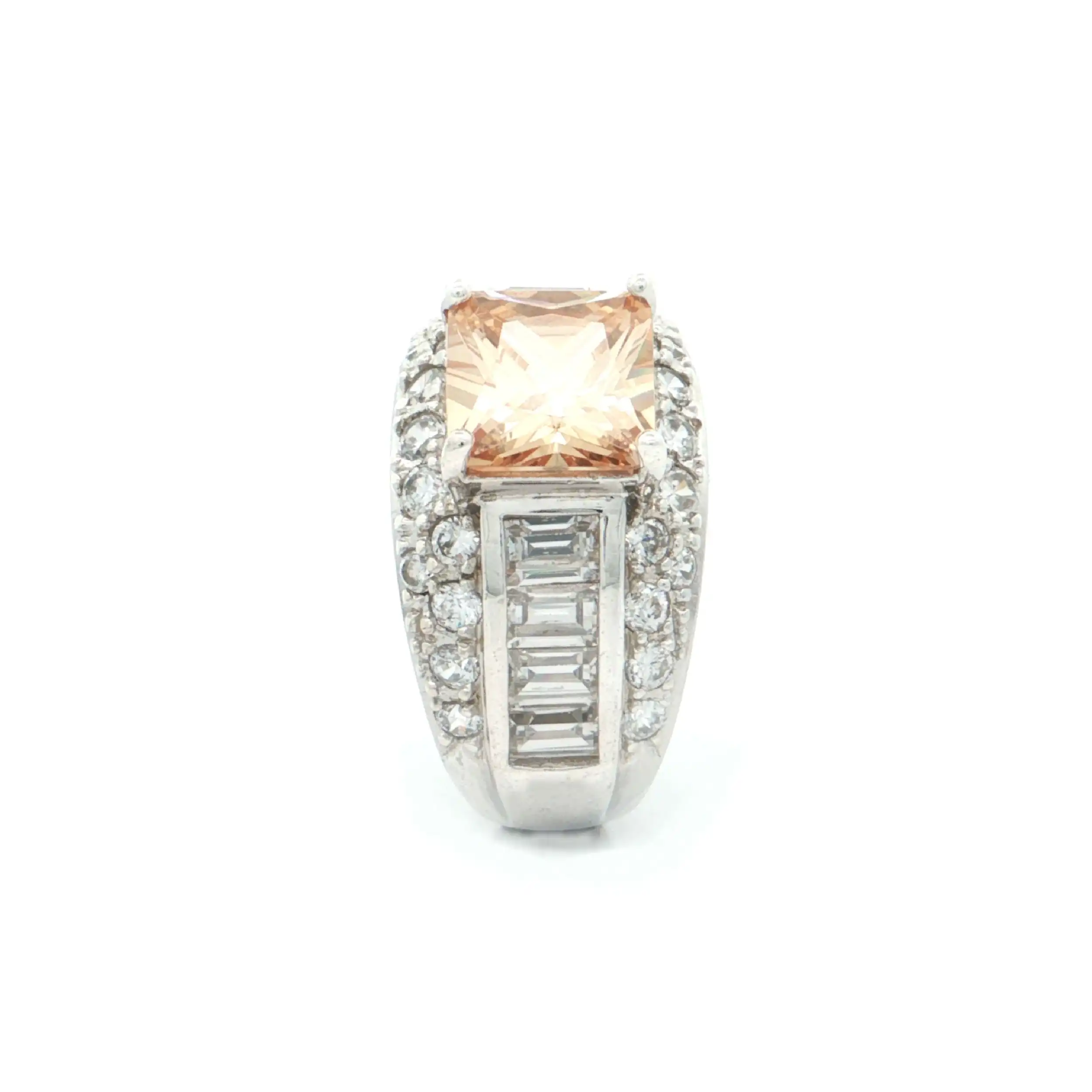Ring Silber mit Farbstein und Zirkonia Ring Silber mit Farbstein und Zirkonia