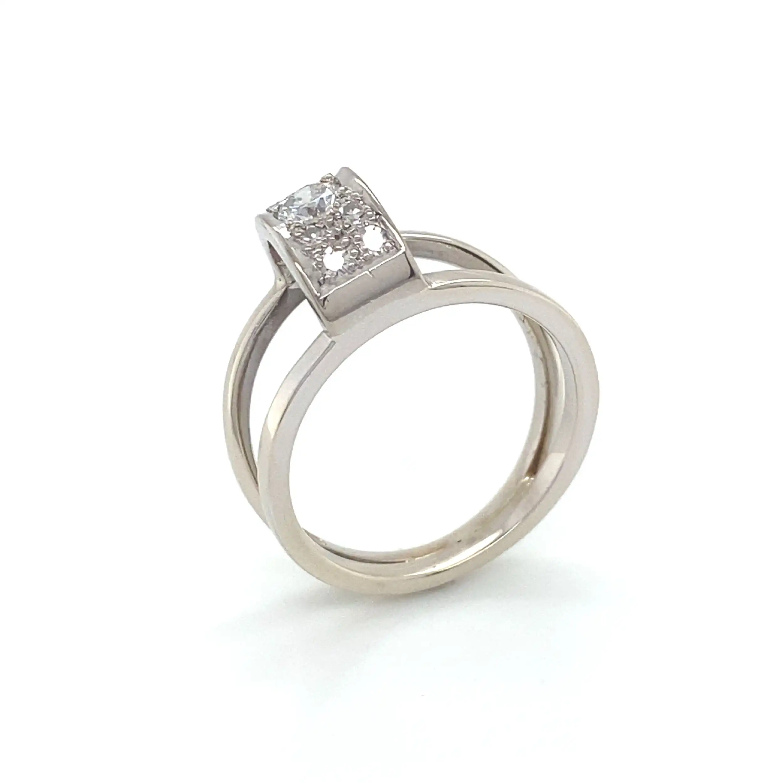 Ring Weißgold mit Brillanten und Diamanten Ring Weißgold mit Brillanten und Diamanten