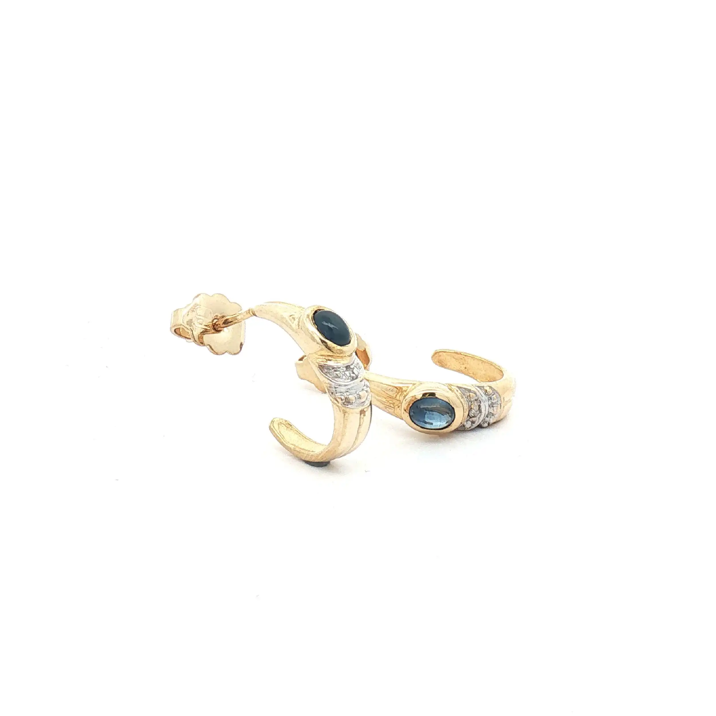 Ohrringe Bicolor mit Saphir Cabochon und Diamanten