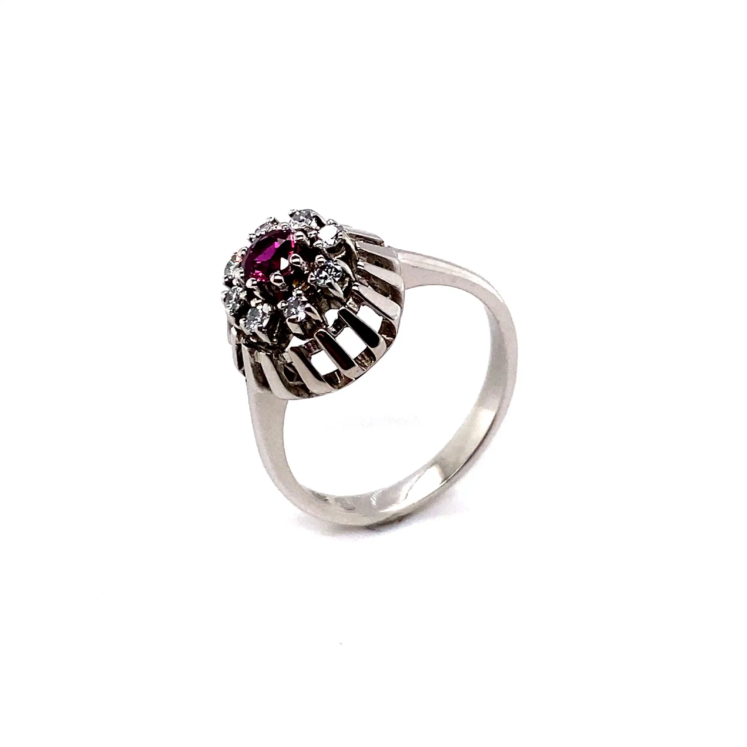 Ring Weißgold mit Rubin und Brillanten