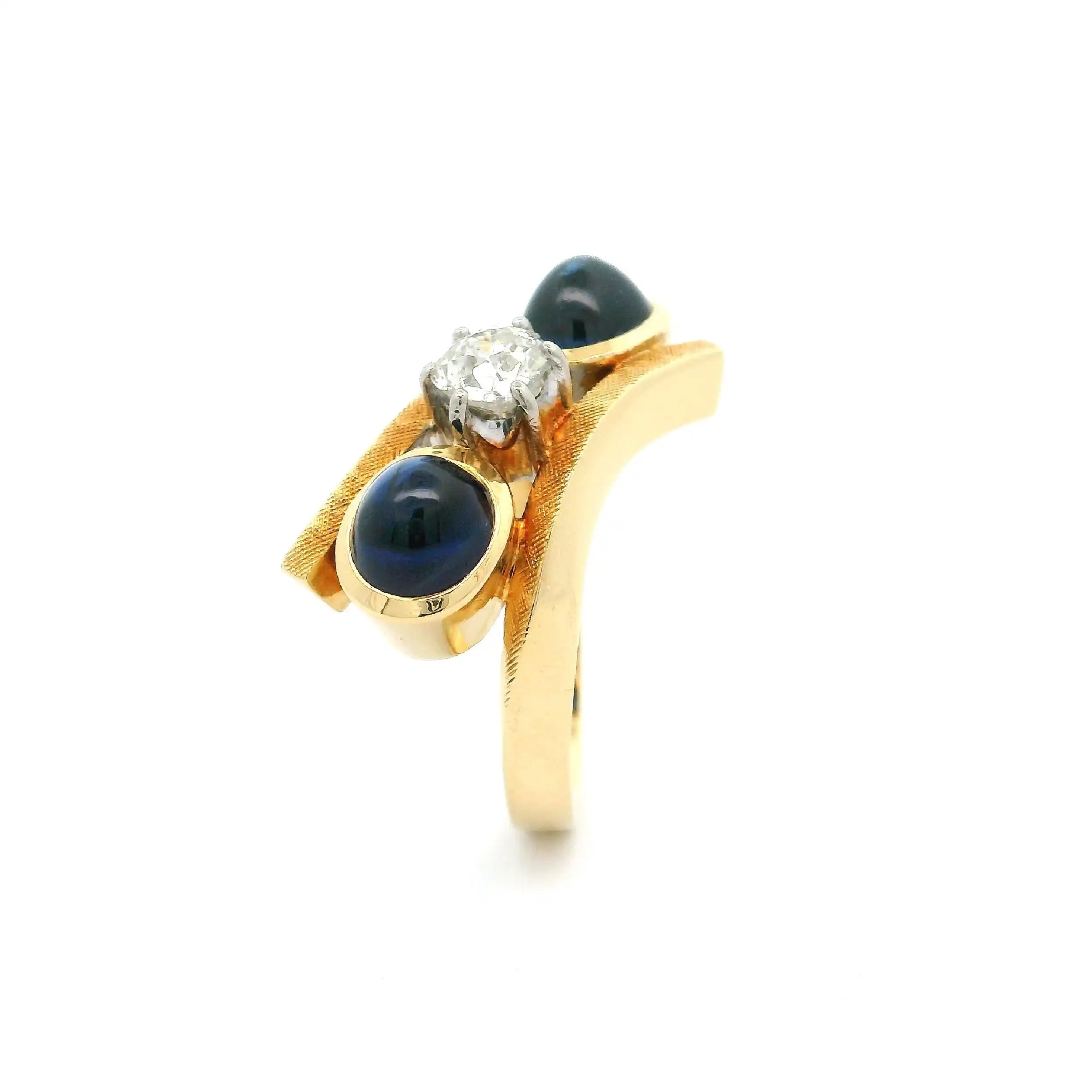 Ring Gelbgold mit Saphir Cabochon & Altschliff-Brillant