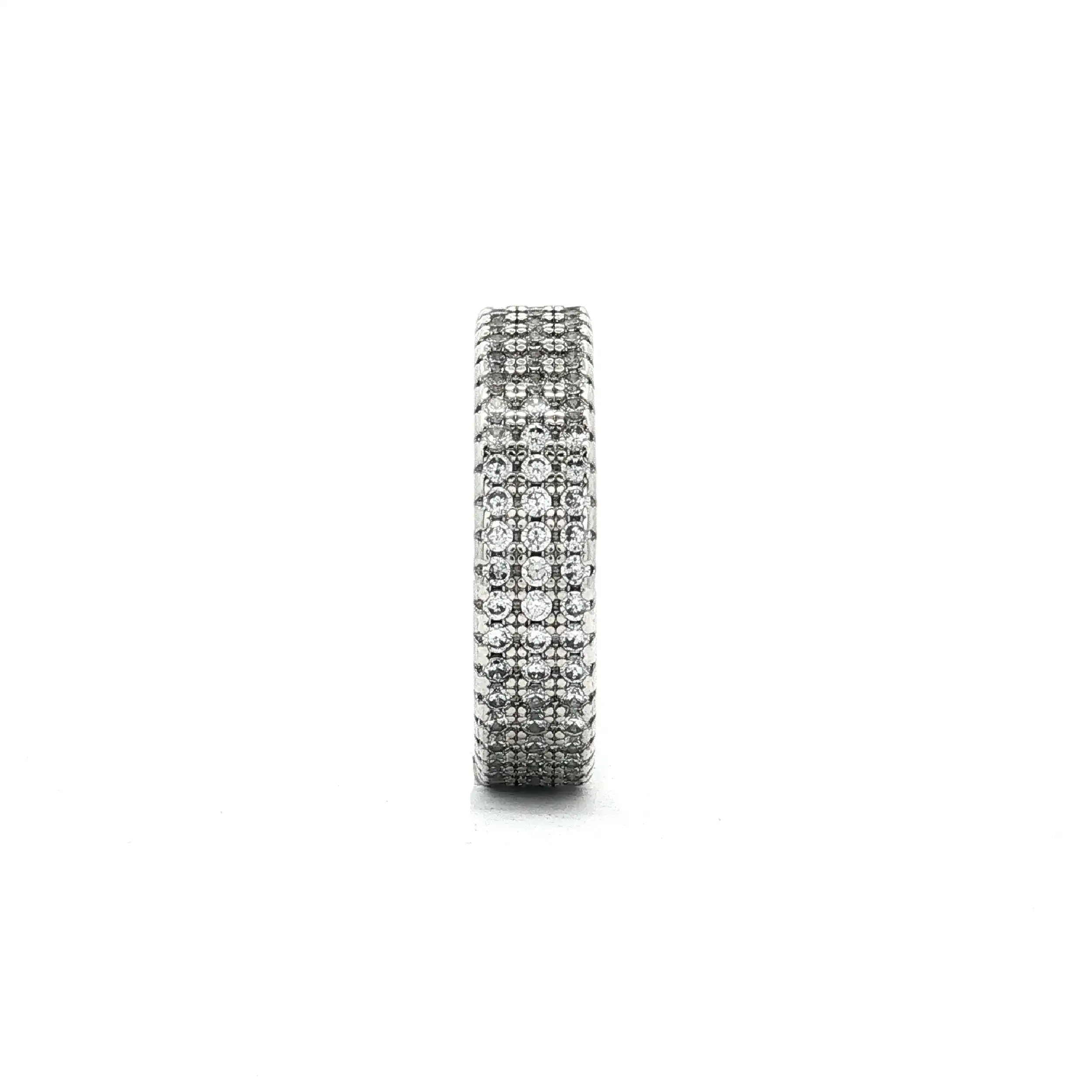 Ring mit Zirkonia Ring mit Zirkonia