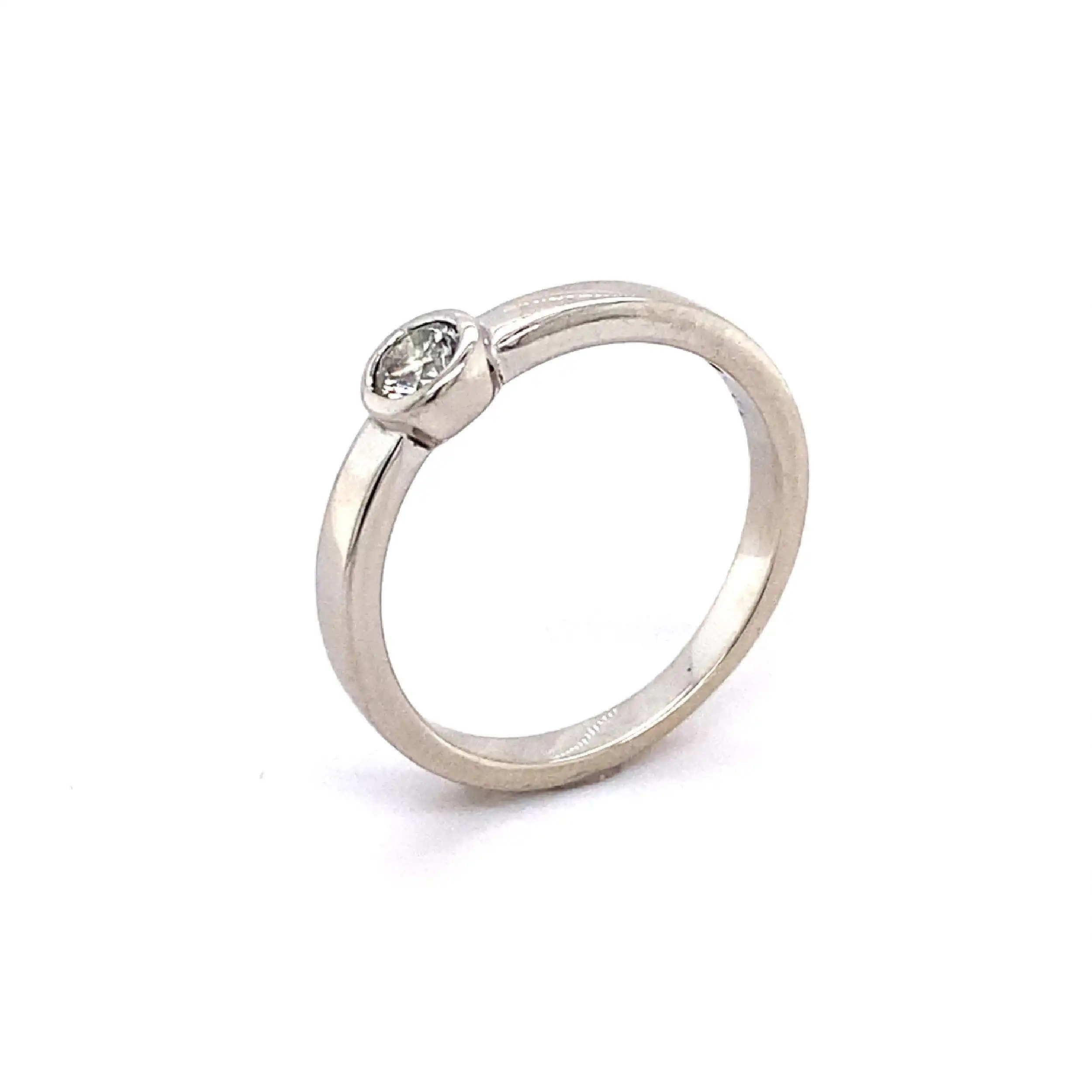 Ring Weißgold mit Solitär Brillant, graviert mit 0,20ct Ring Weißgold mit Solitär Brillant, graviert mit 0,20ct