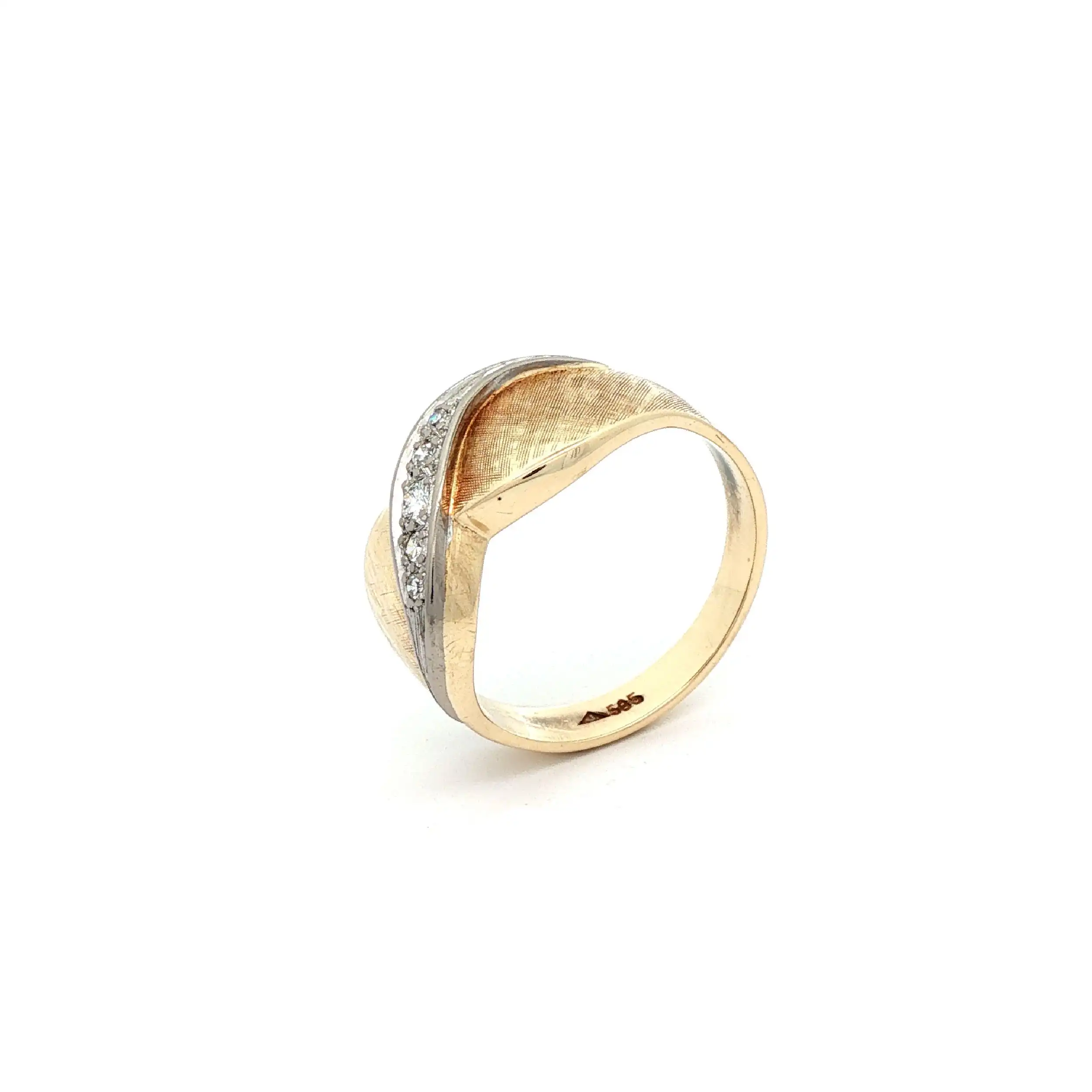 Ring Bicolor mit Brillanten und Diamanten Ring Bicolor mit Brillanten und Diamanten