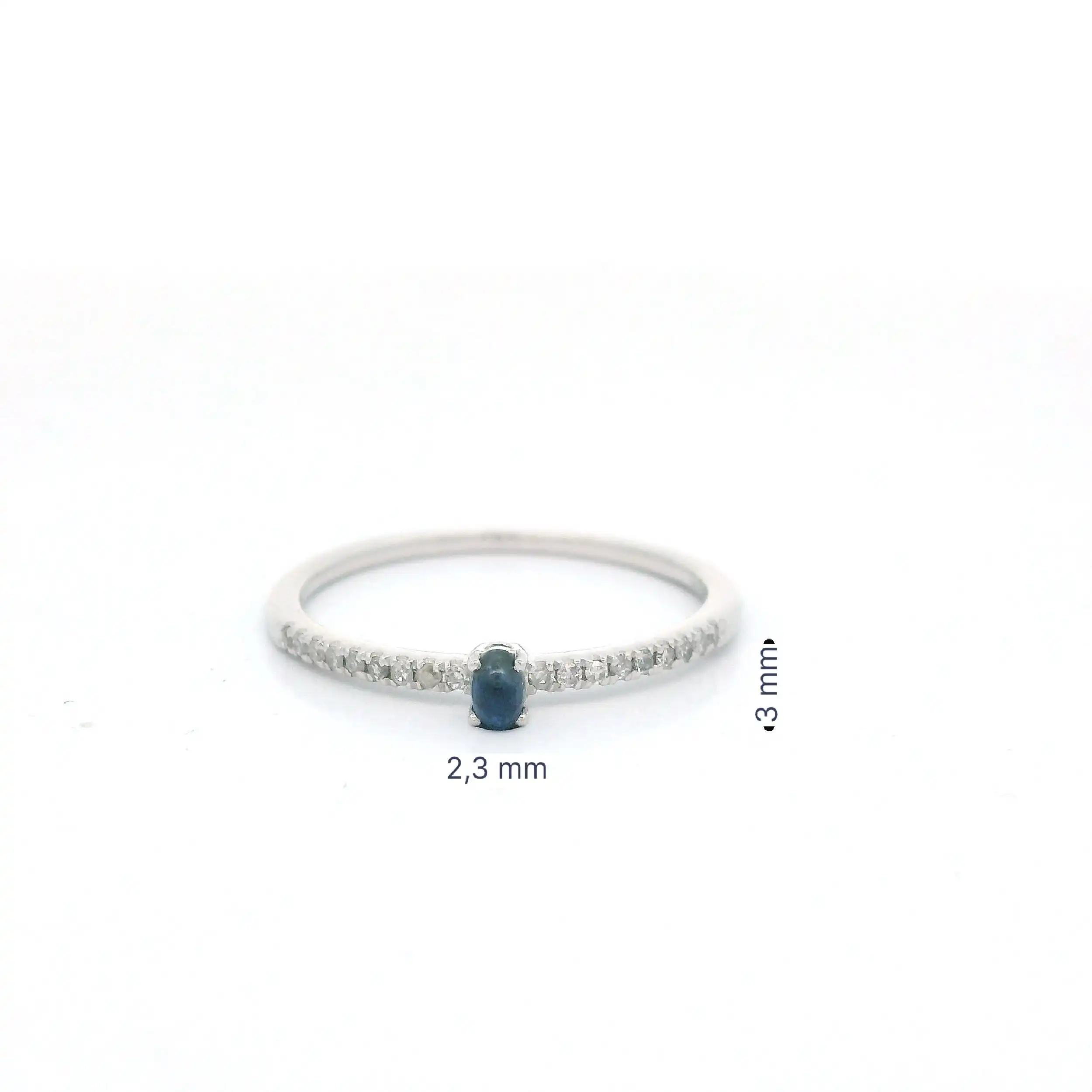 Ring Weißgold mit Diamanten und Saphir Cabochon mit 0,05ct graviert