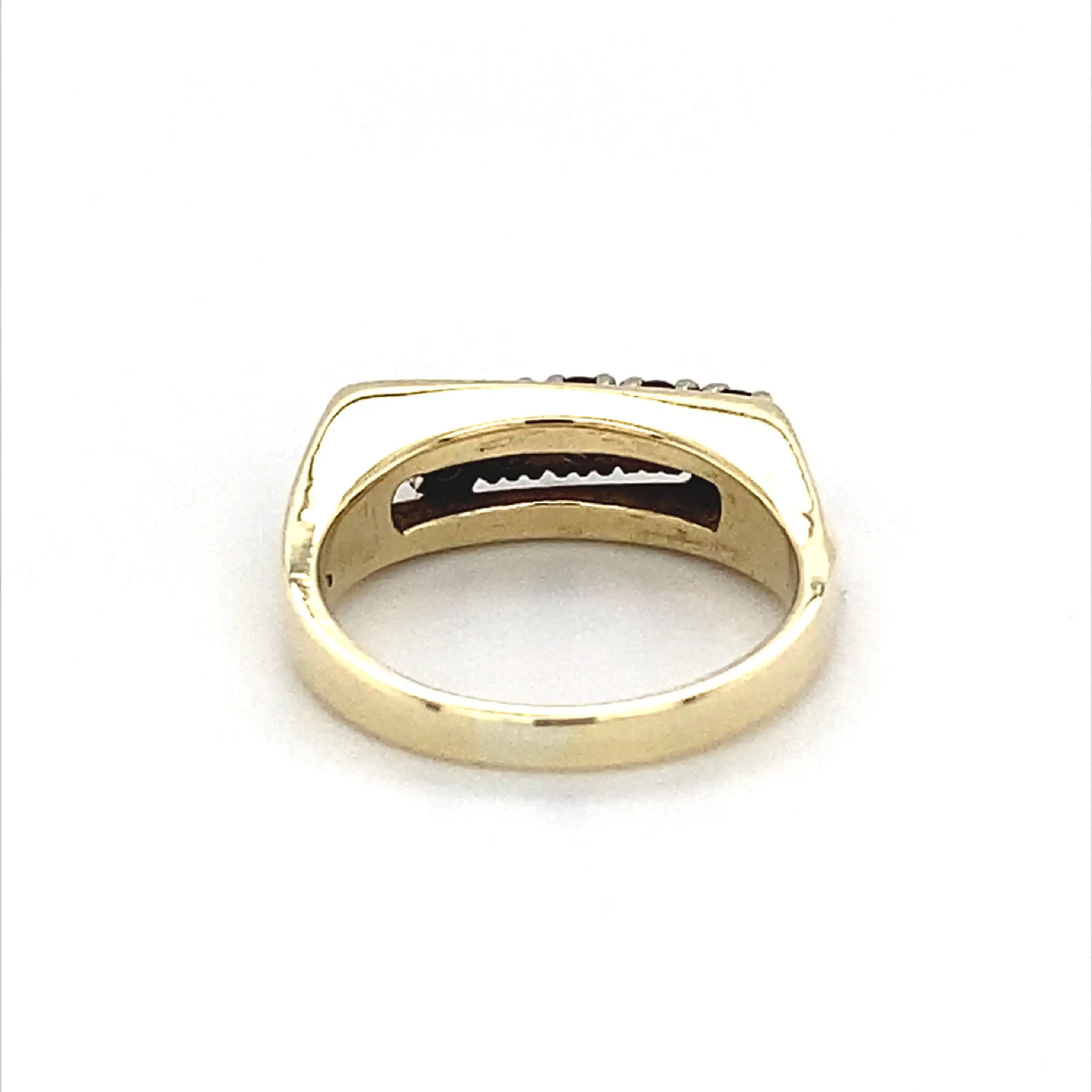 Ring Gelbgold mit roten Steinen Ring Gelbgold mit roten Steinen