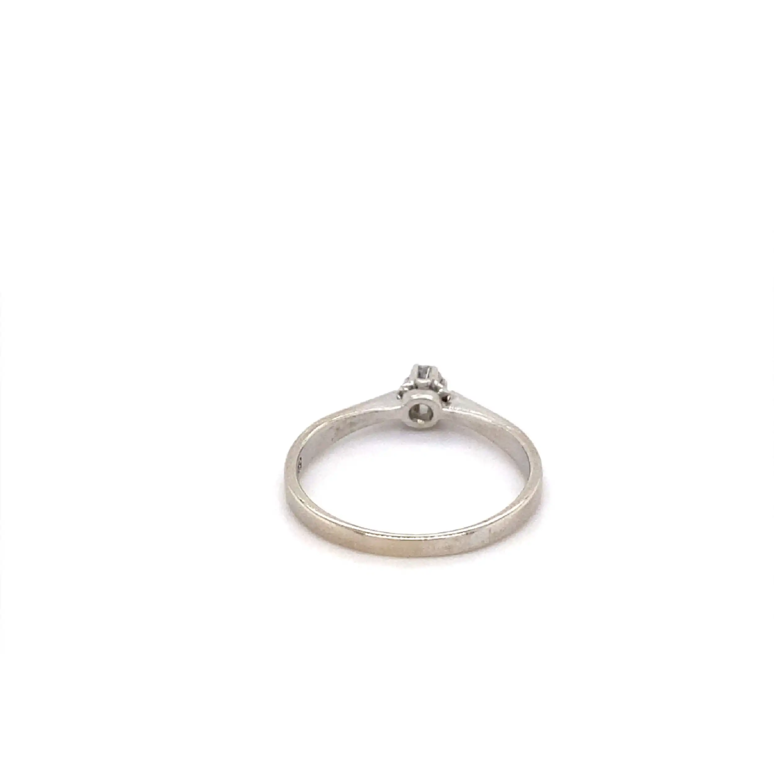 Ring Weißgold mit Brillant, graviert mit 0,13ct Ring Weißgold mit Brillant, graviert mit 0,13ct