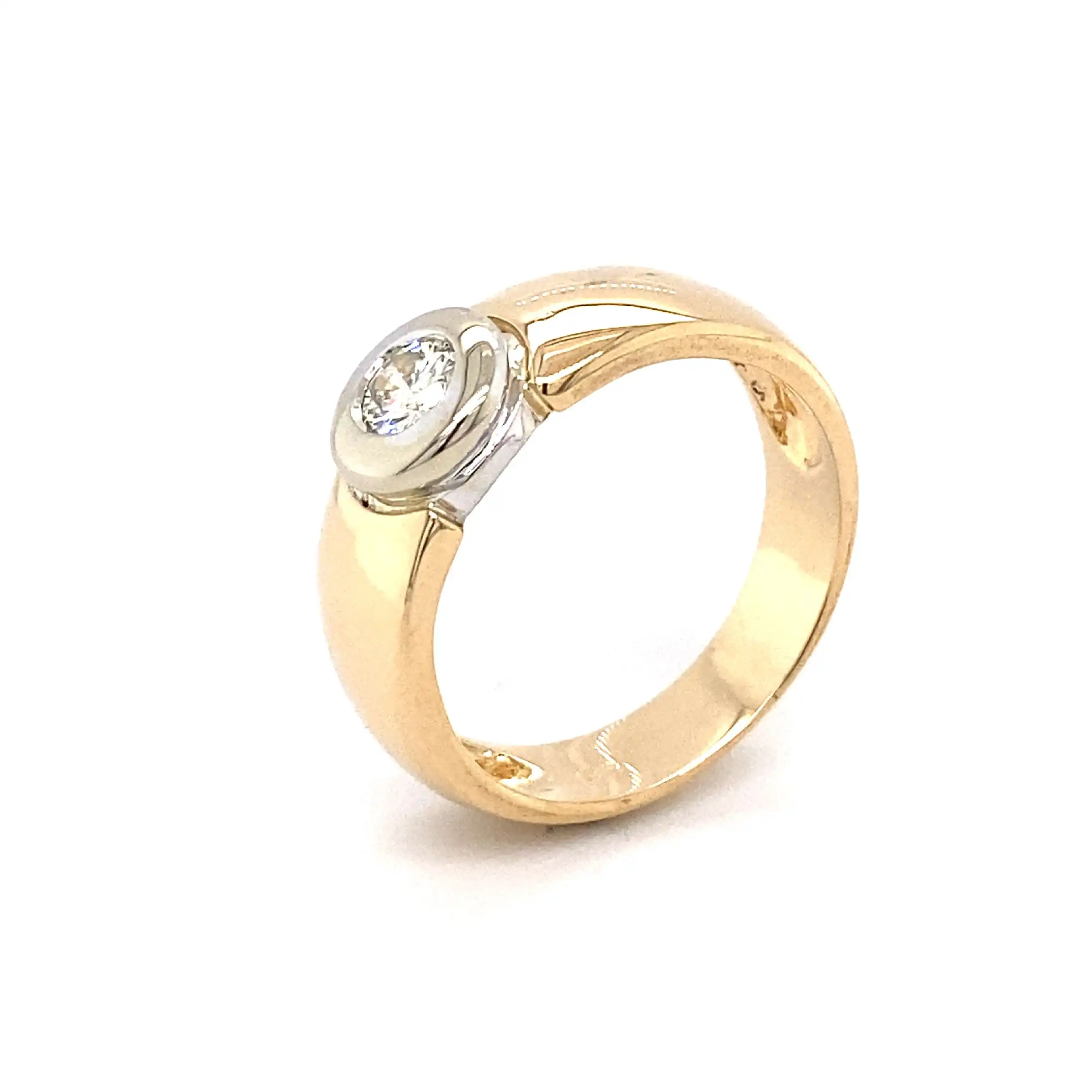 Ring bicolor mit Brillant Soltär