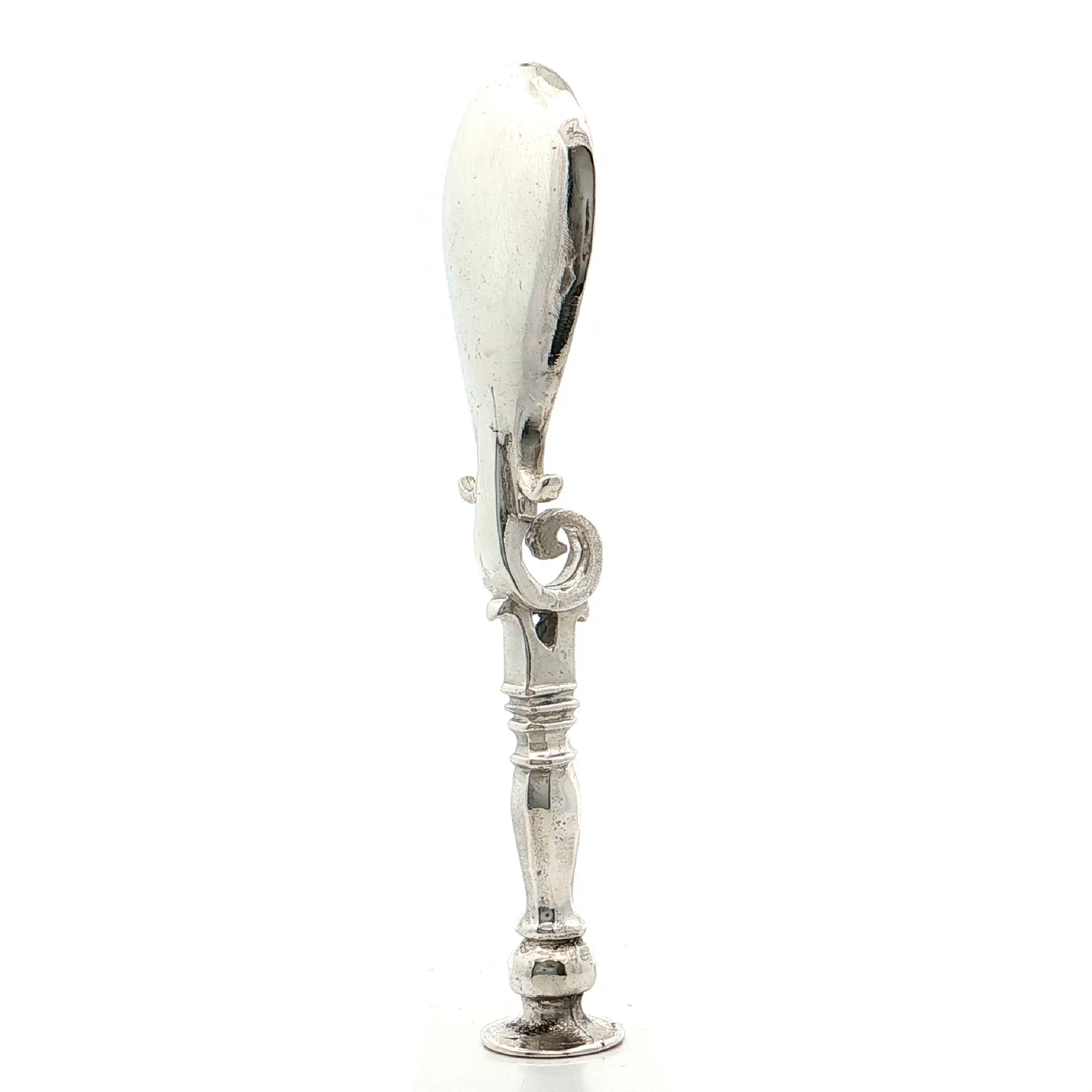 Silberlöffel mit Fleur De-Lis Motiv Silberlöffel mit Fleur De-Lis Motiv