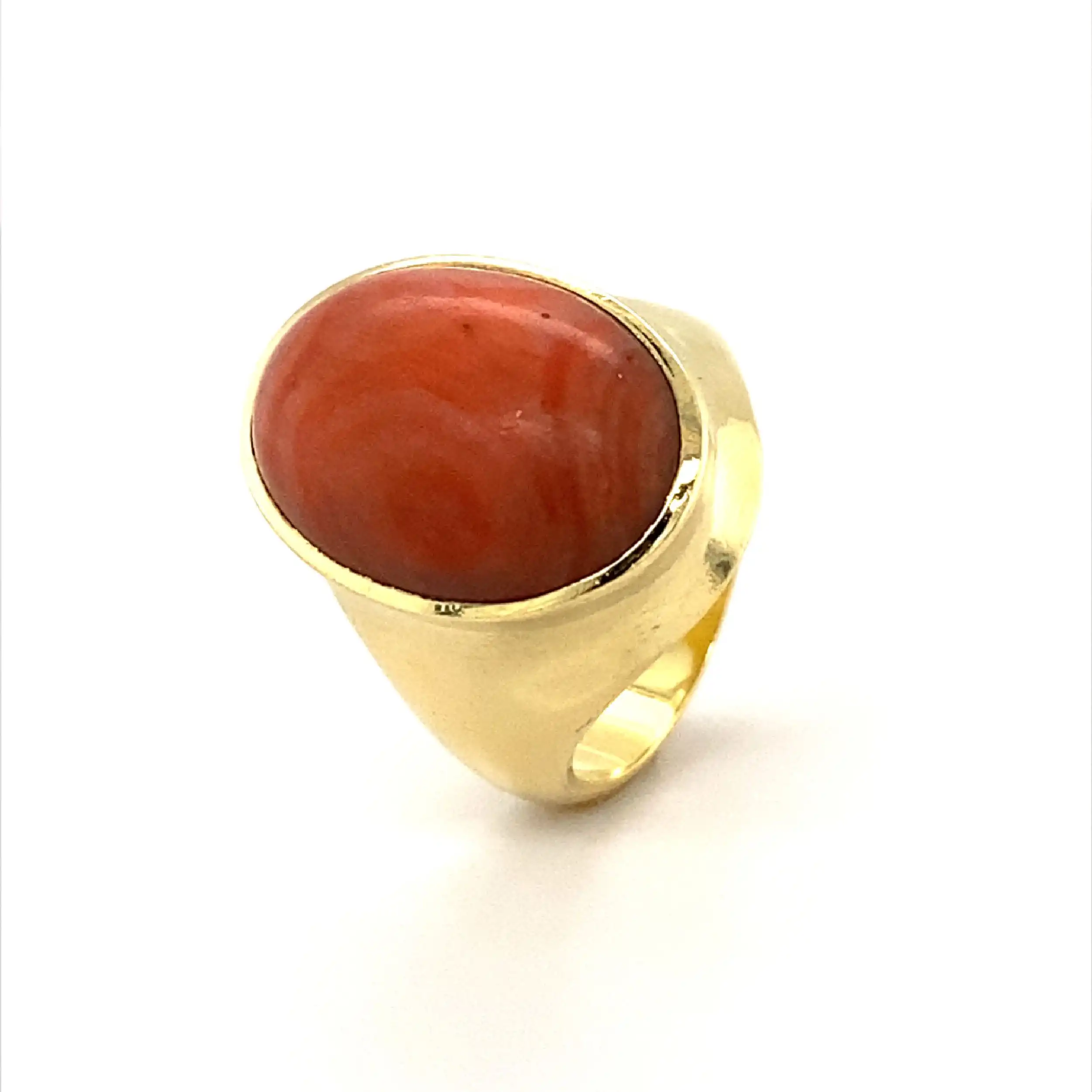 Ring Gelbgold mit Koralle Cabochon Ring Gelbgold mit Koralle Cabochon