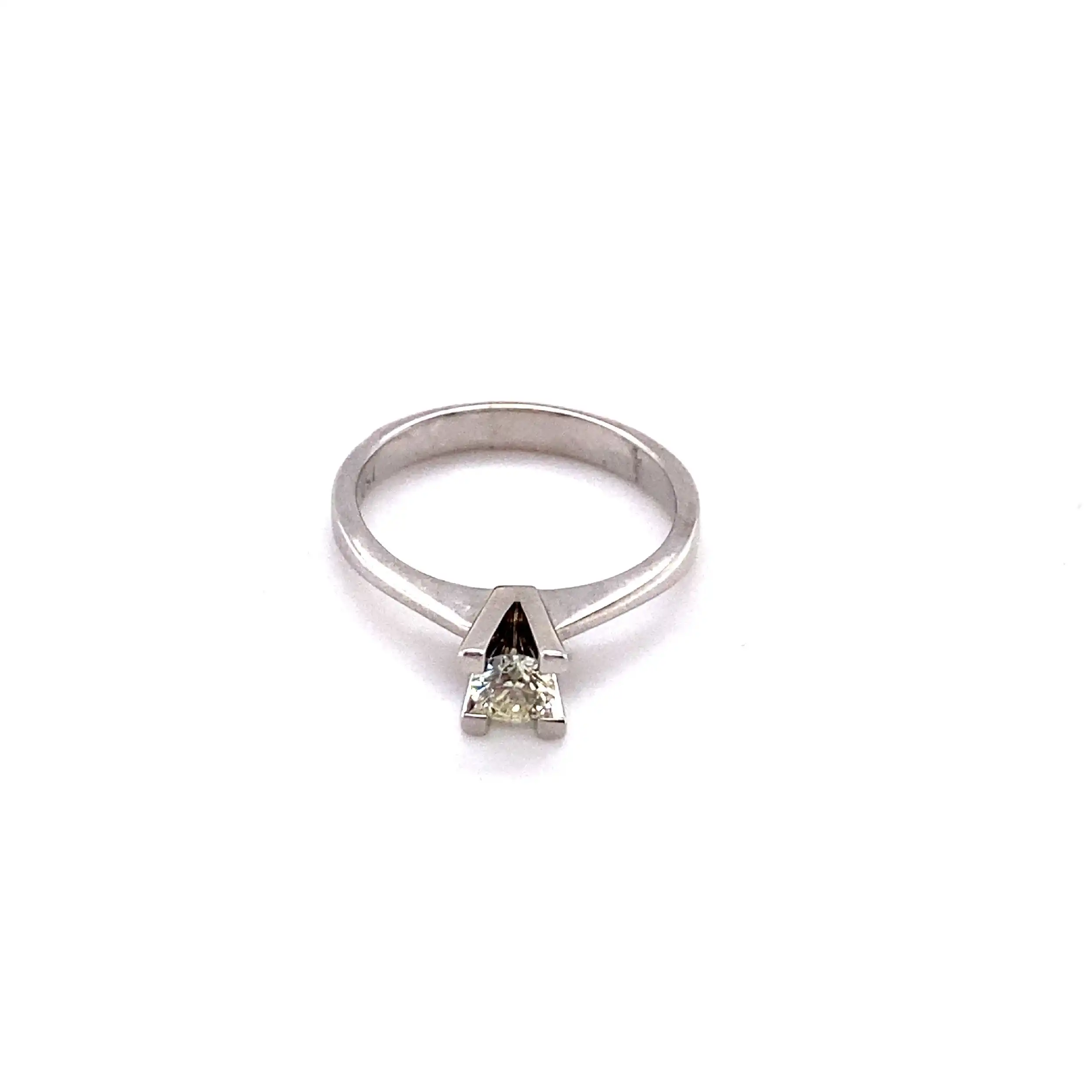 Ring Weißgold mit Brillant Ring Weißgold mit Brillant