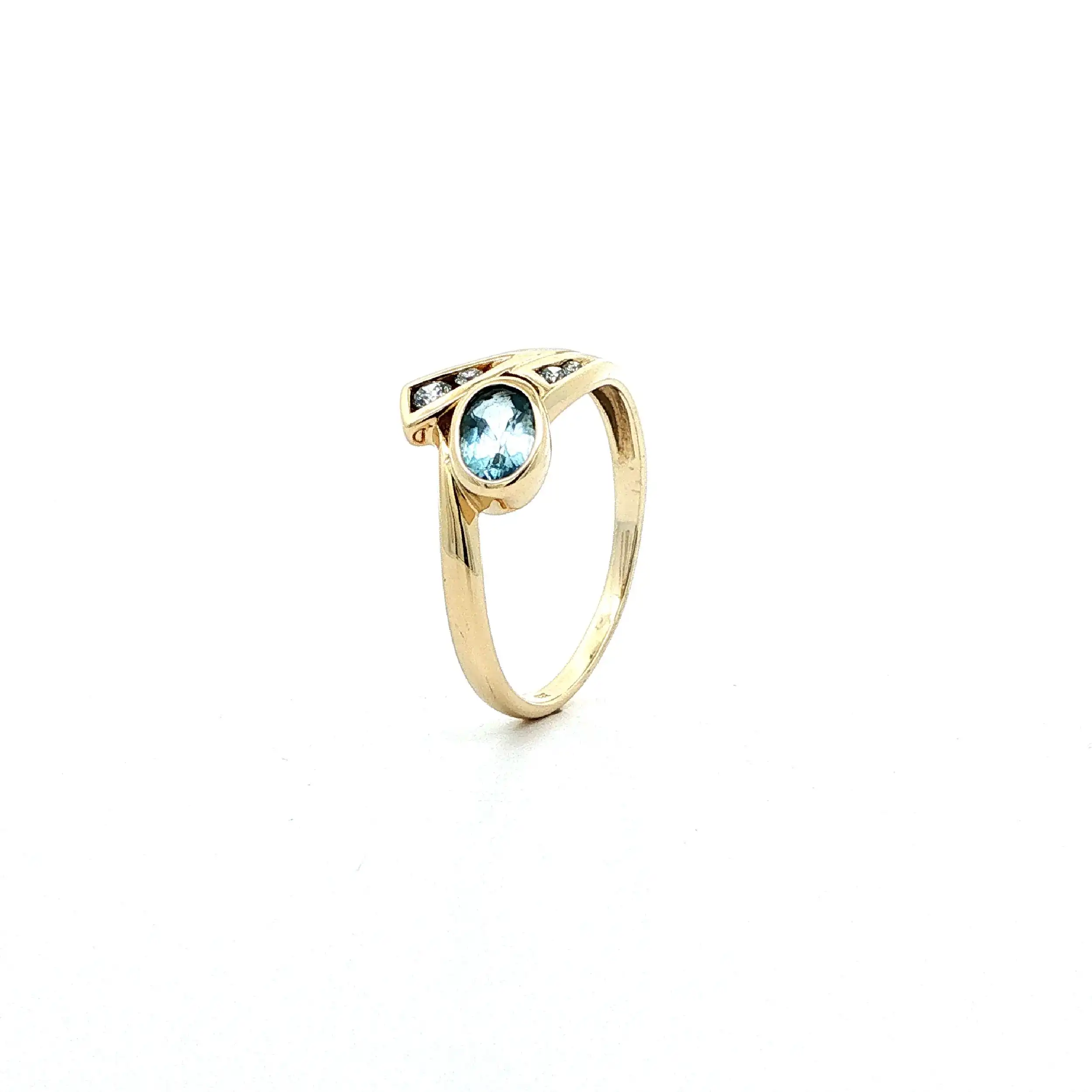 Ring Gelbgold mit hellblauem Farbstein & Zirkonia Ring Gelbgold mit hellblauem Farbstein & Zirkonia