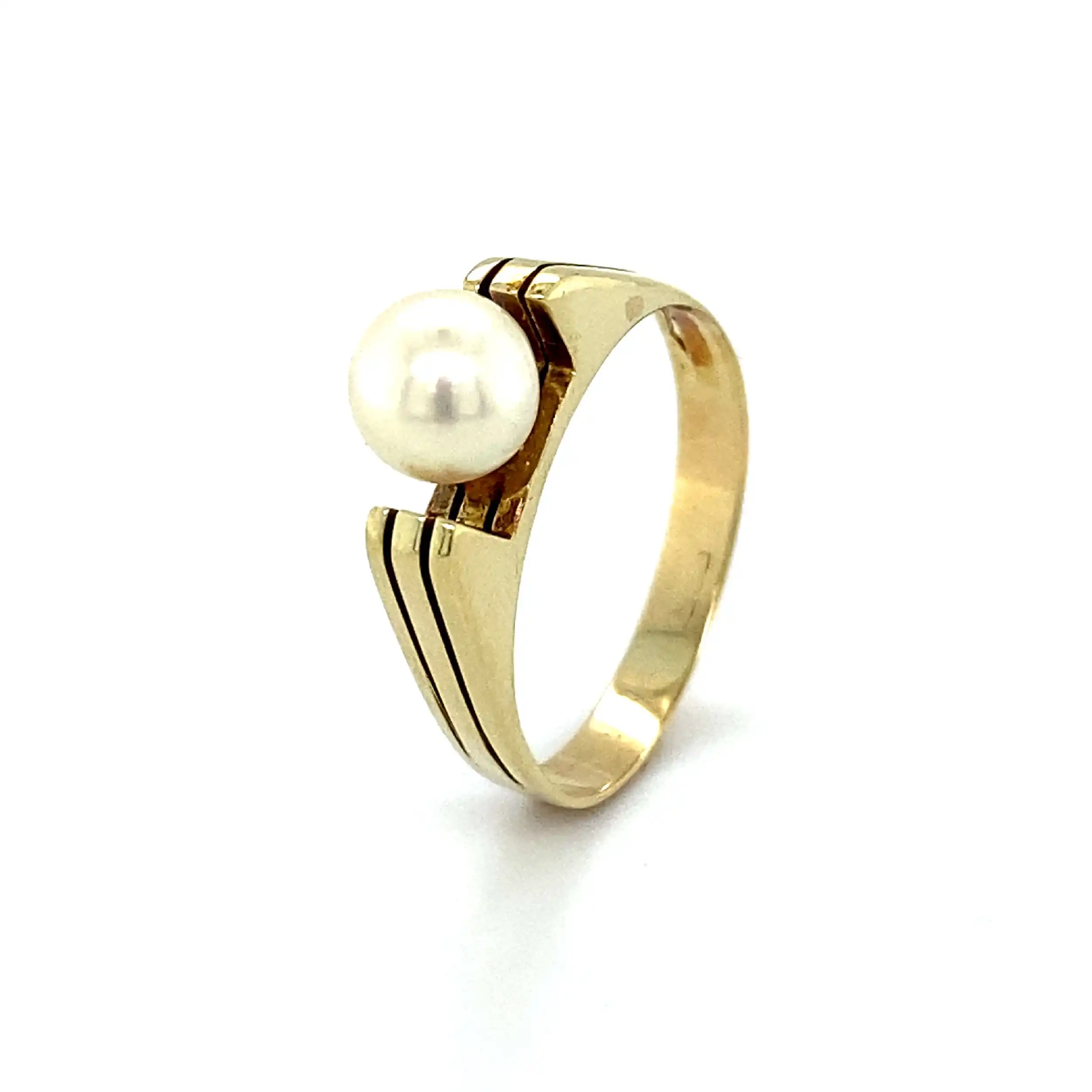 Ring Gelbgold mit Perle Ring Gelbgold mit Perle