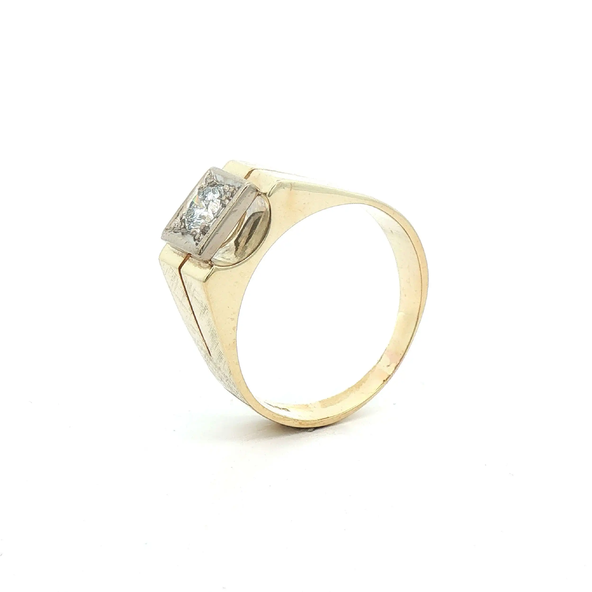 Herrenring Gelbgold mit Brillant Herrenring Gelbgold mit Brillant