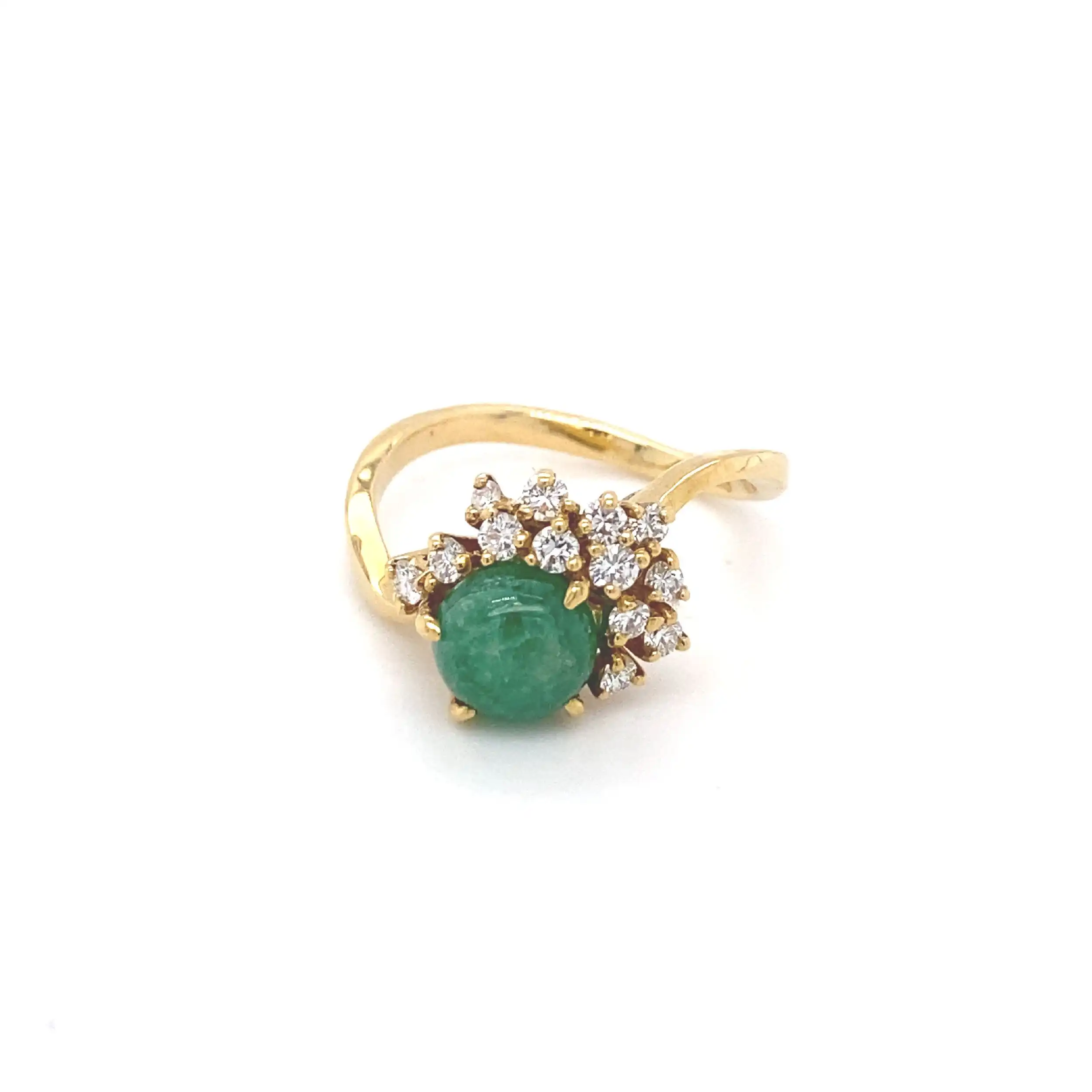 Ring Gelbgold mit Smaragd Cabochon und Brillanten Ring Gelbgold mit Smaragd Cabochon und Brillanten