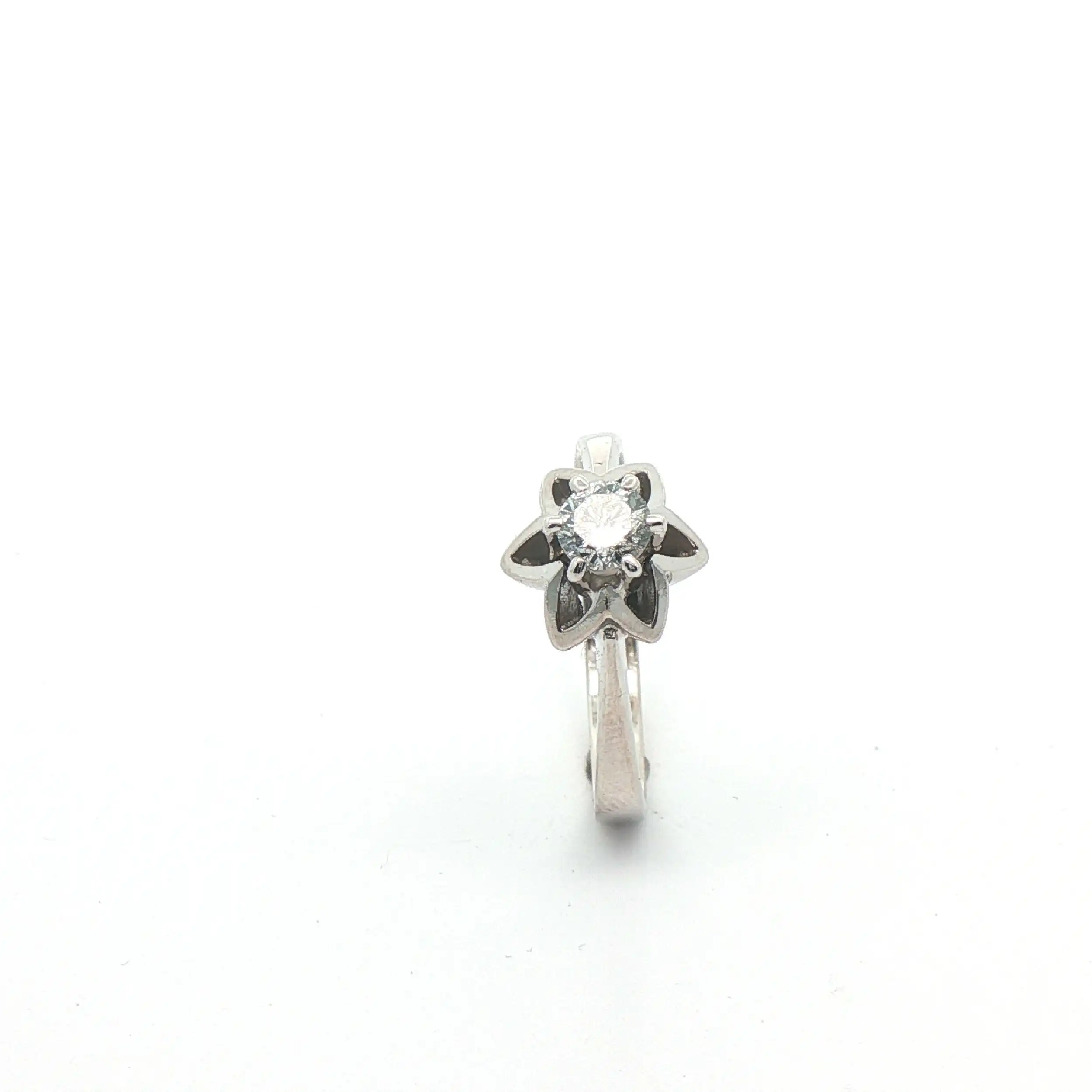 Ring Weißgold mit Brillant Ring Weißgold mit Brillant