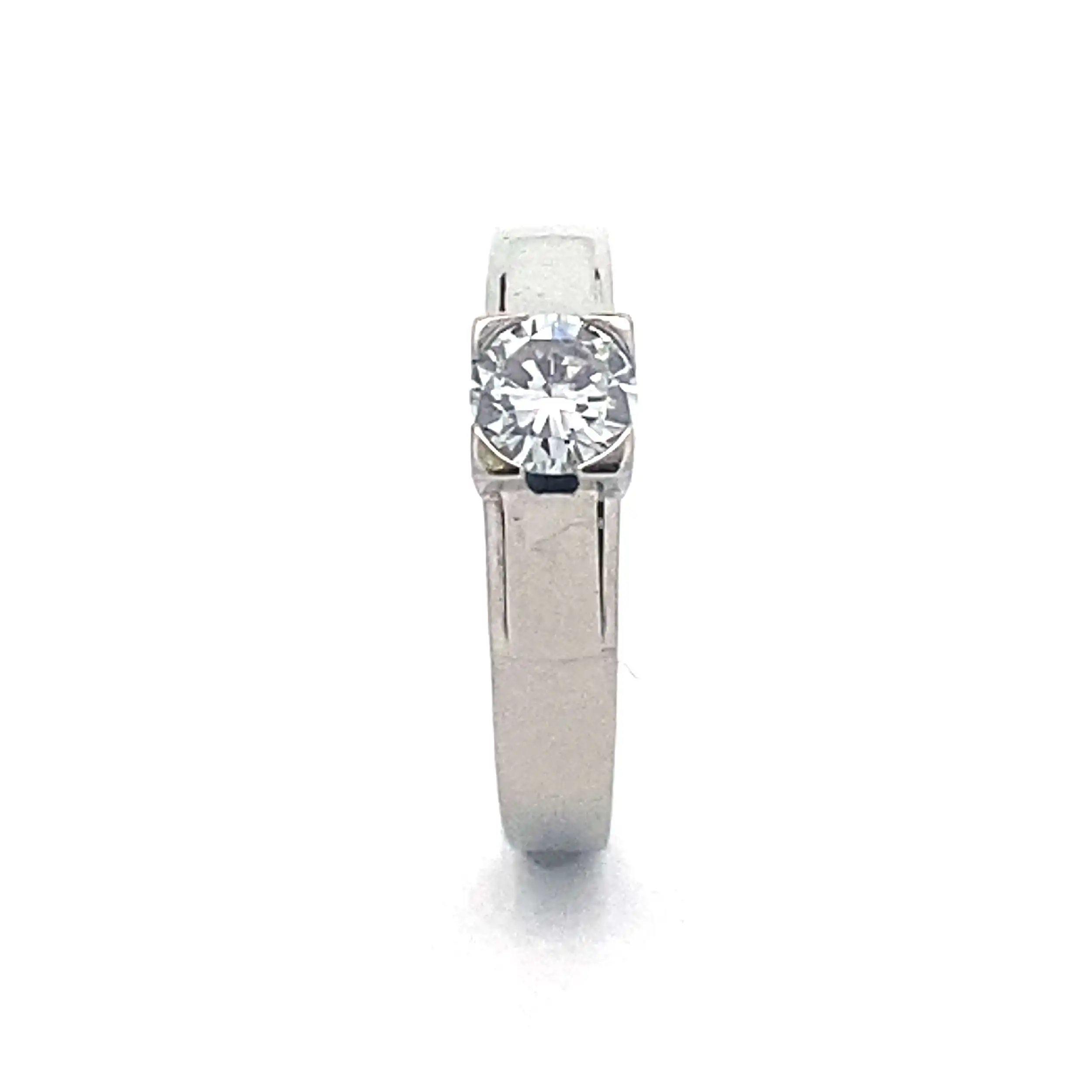 Ring Weißgold mit Brillant Ring Weißgold mit Brillant